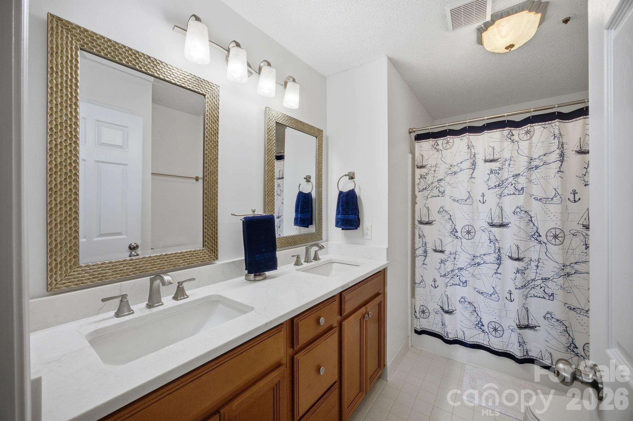 18009 Kings Point Drive I Property Photo 20
