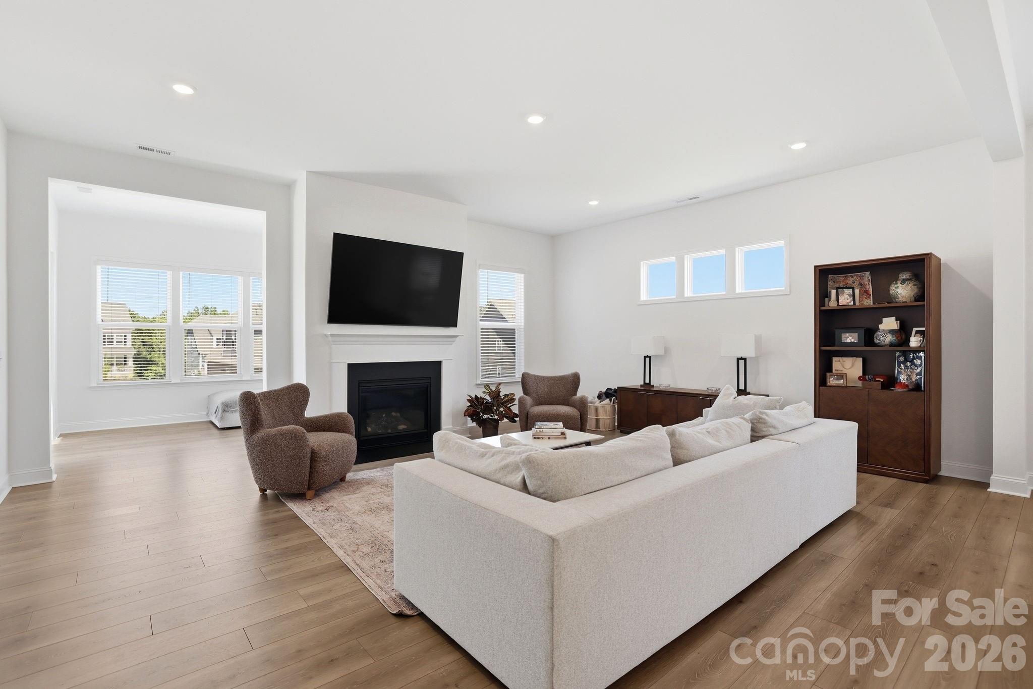 6721 Baker Creek Avenue Property Photo 2