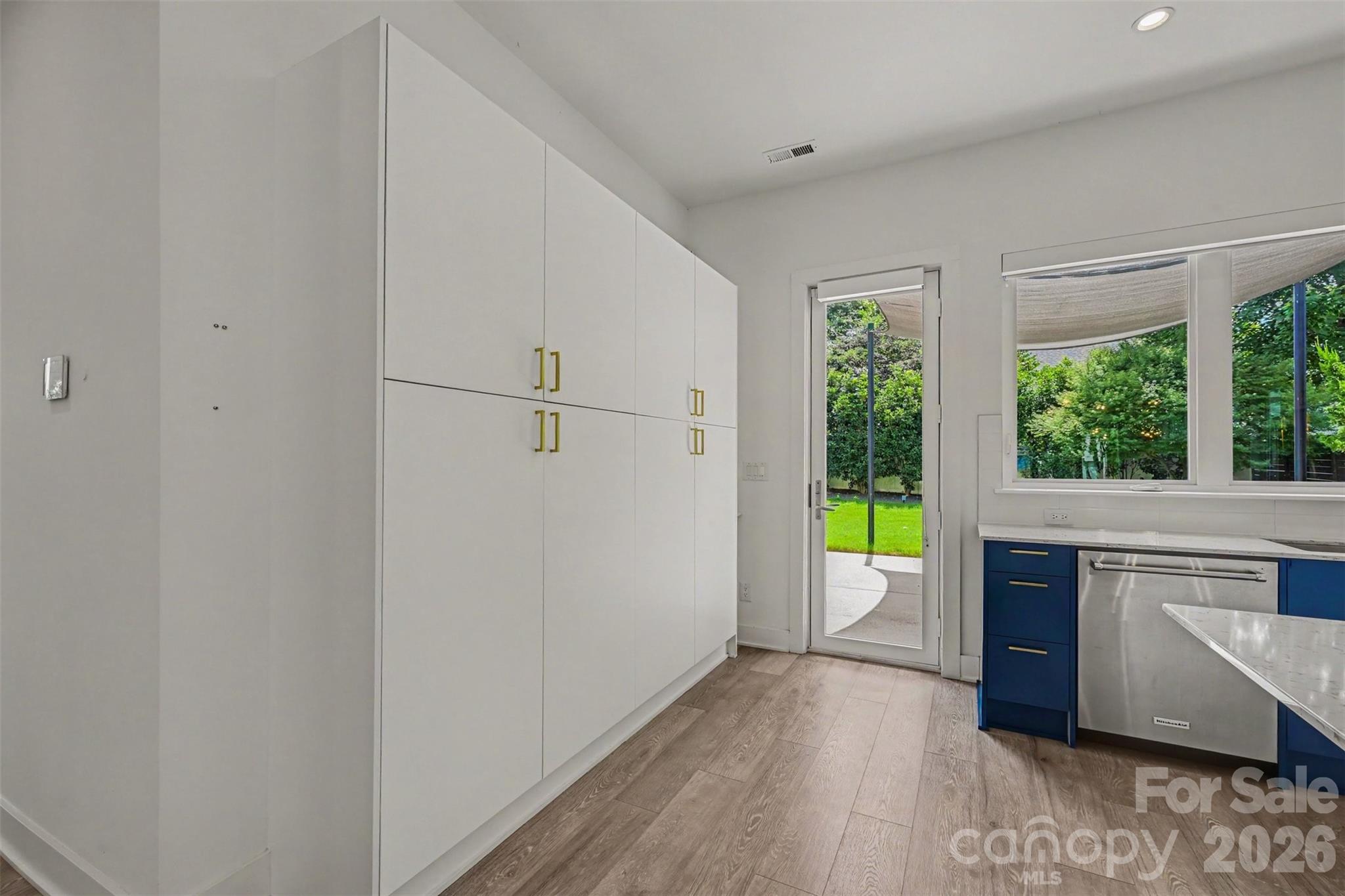 1243 Realta Drive Property Photo 13