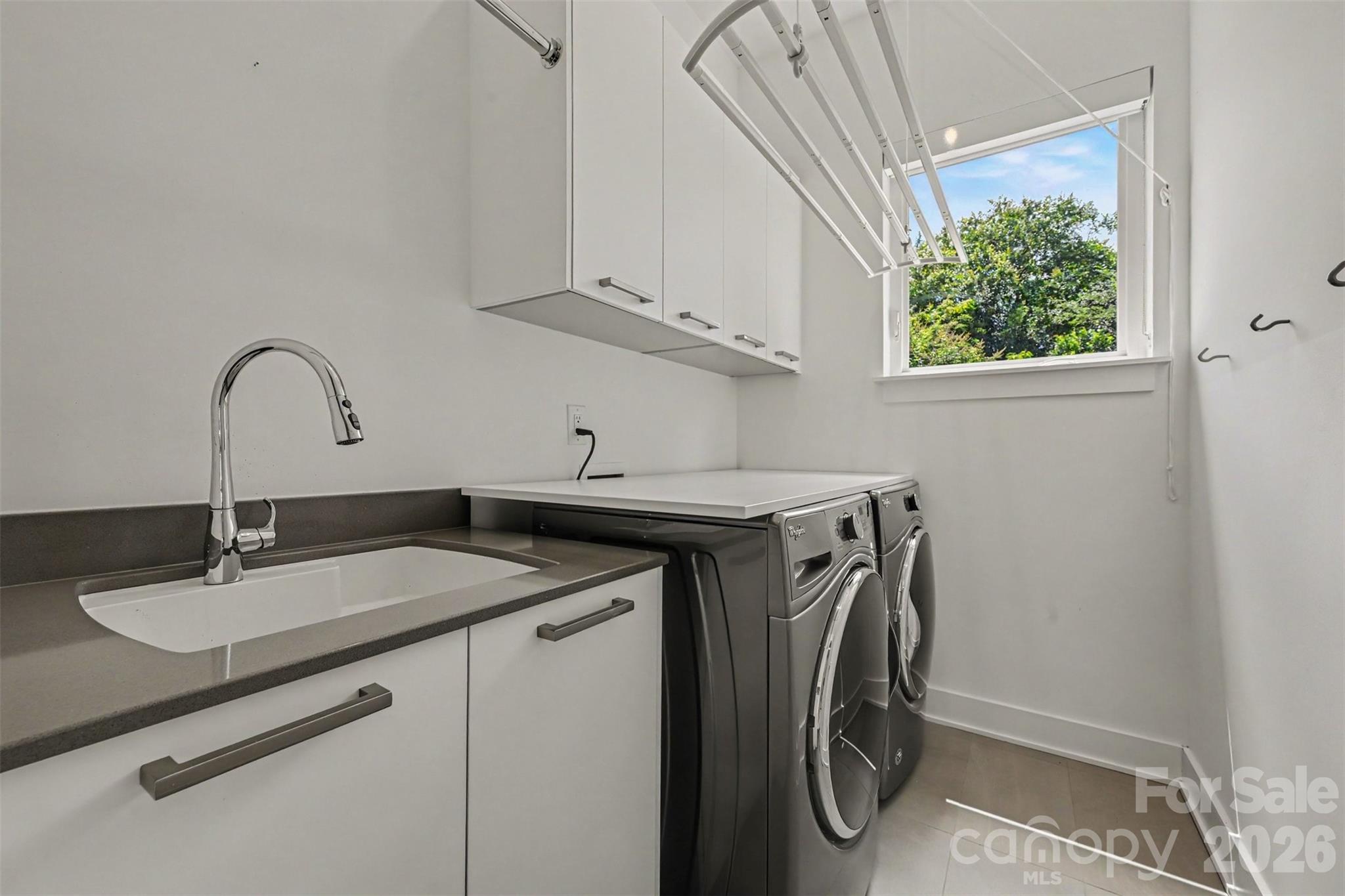 1243 Realta Drive Property Photo 17