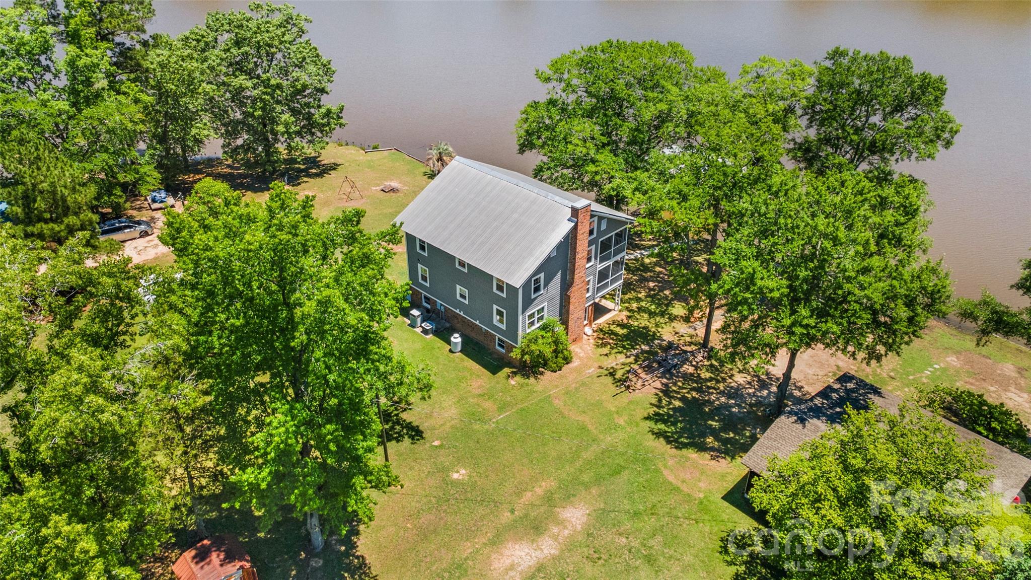2450 Cottage Lane Property Photo 10