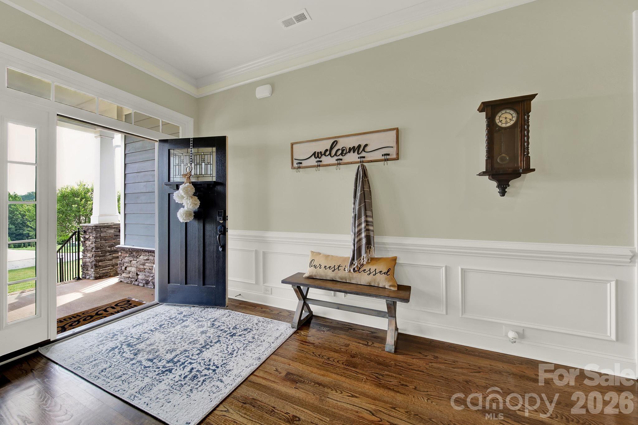 6390 Willow Farm Drive Property Photo 3