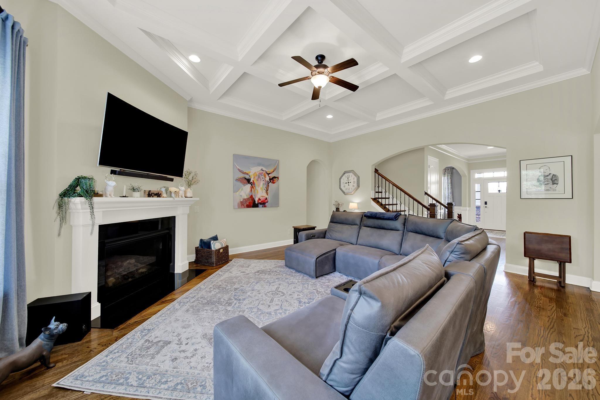 6390 Willow Farm Drive Property Photo 7