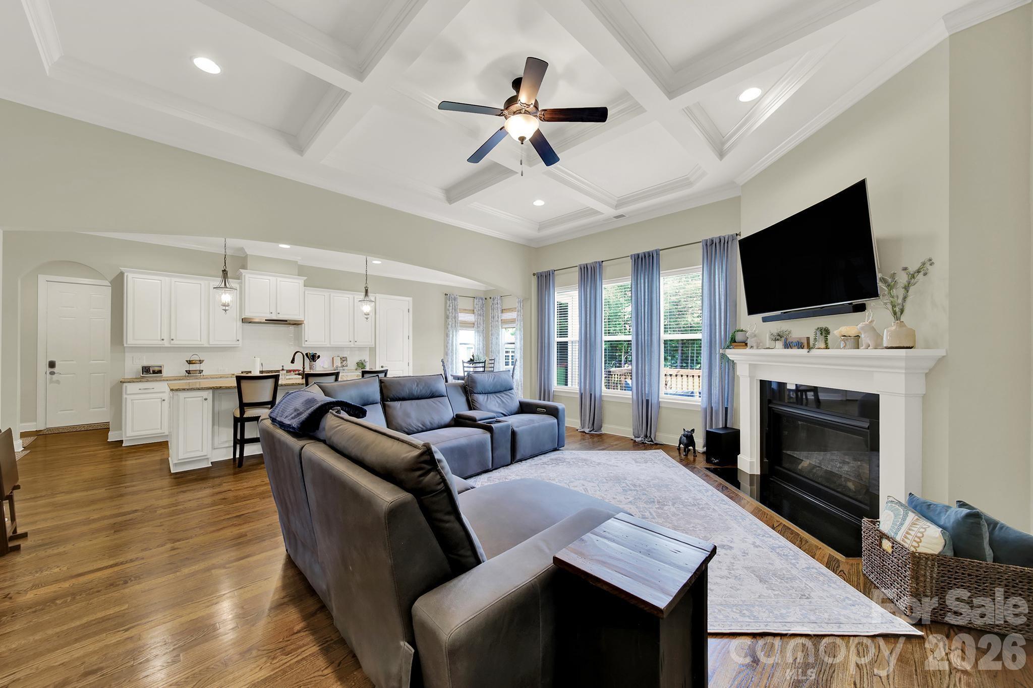 6390 Willow Farm Drive Property Photo 8