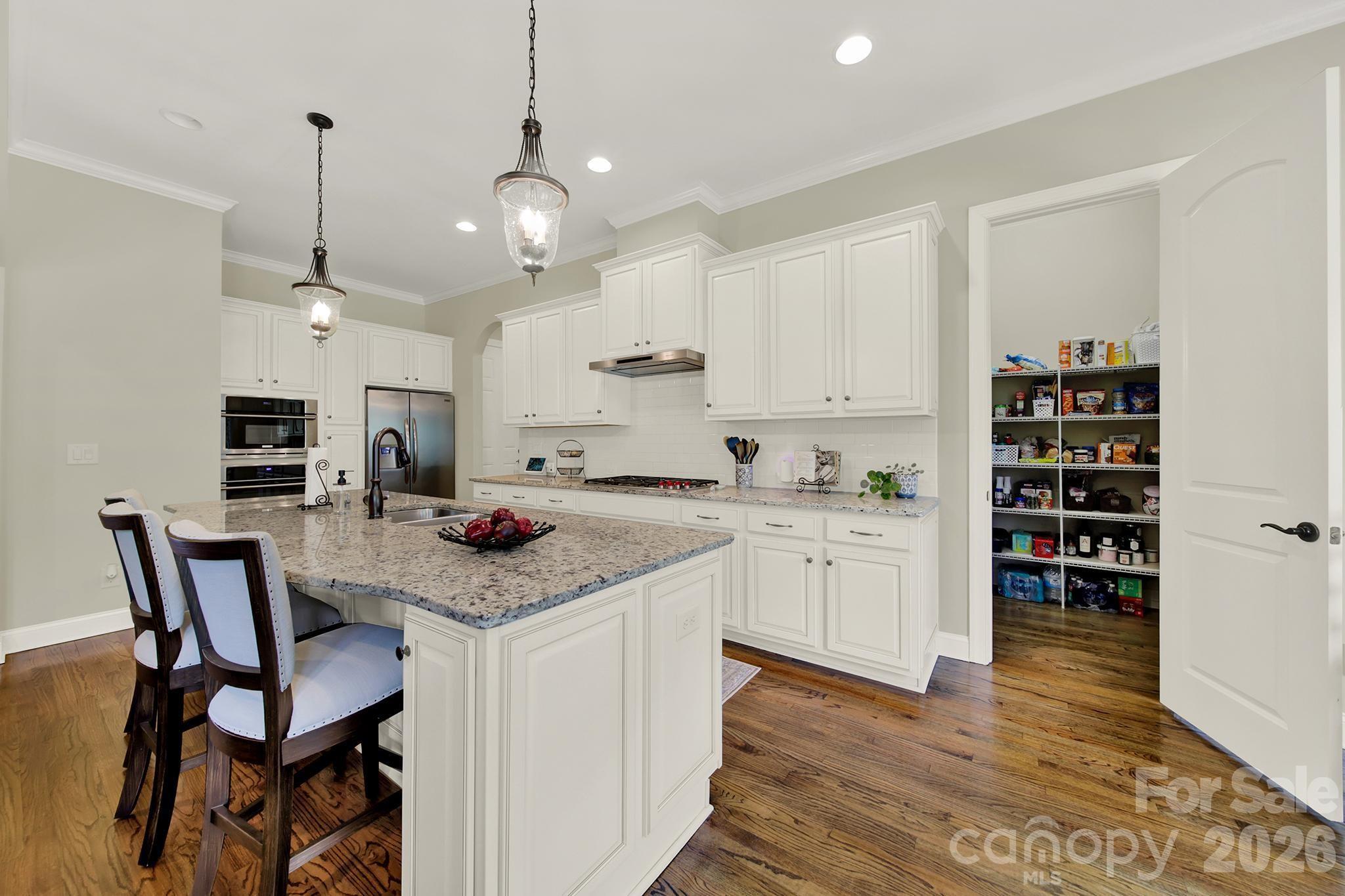 6390 Willow Farm Drive Property Photo 10