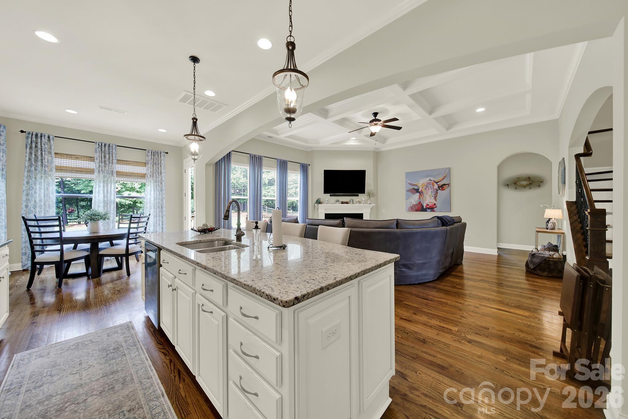 6390 Willow Farm Drive Property Photo 12