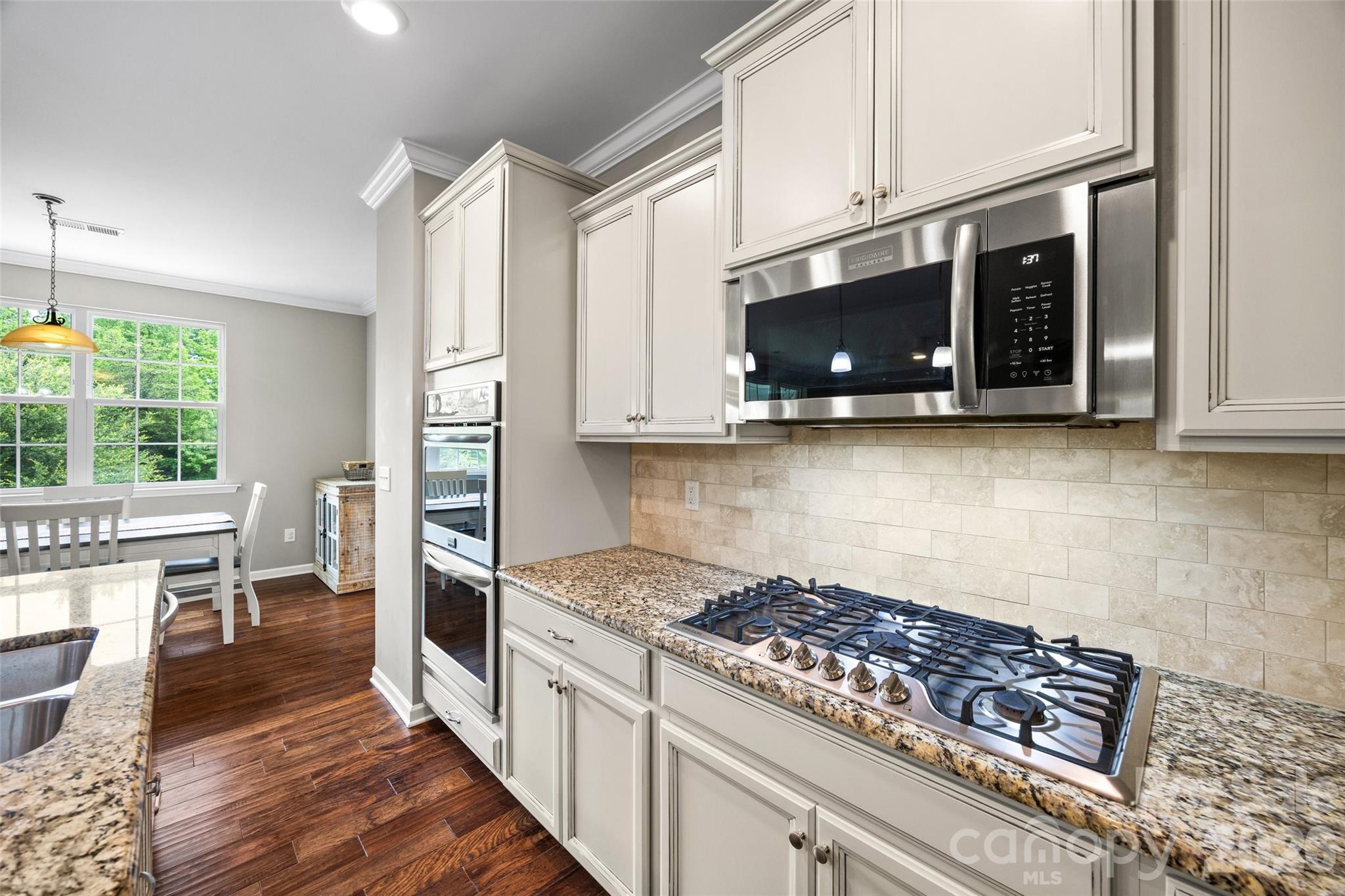 1016 Currituck Way Property Photo 4