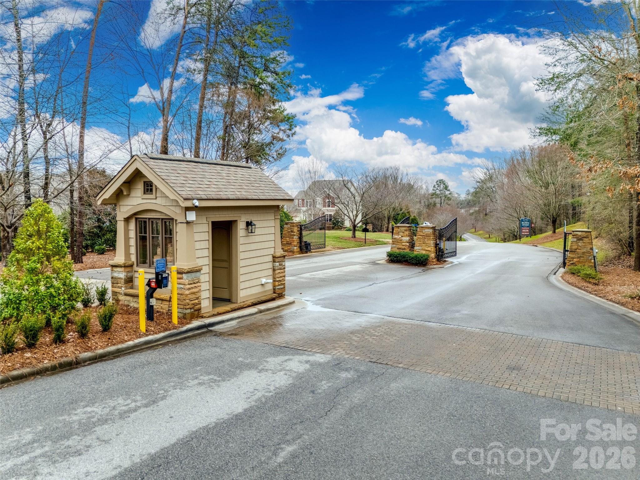 1016 Currituck Way Property Photo 32