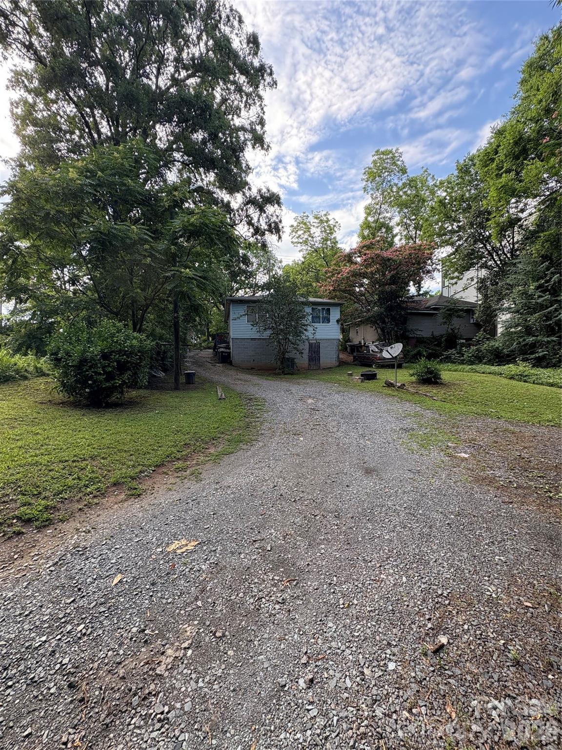 1304 N Davidson Street Property Photo 2