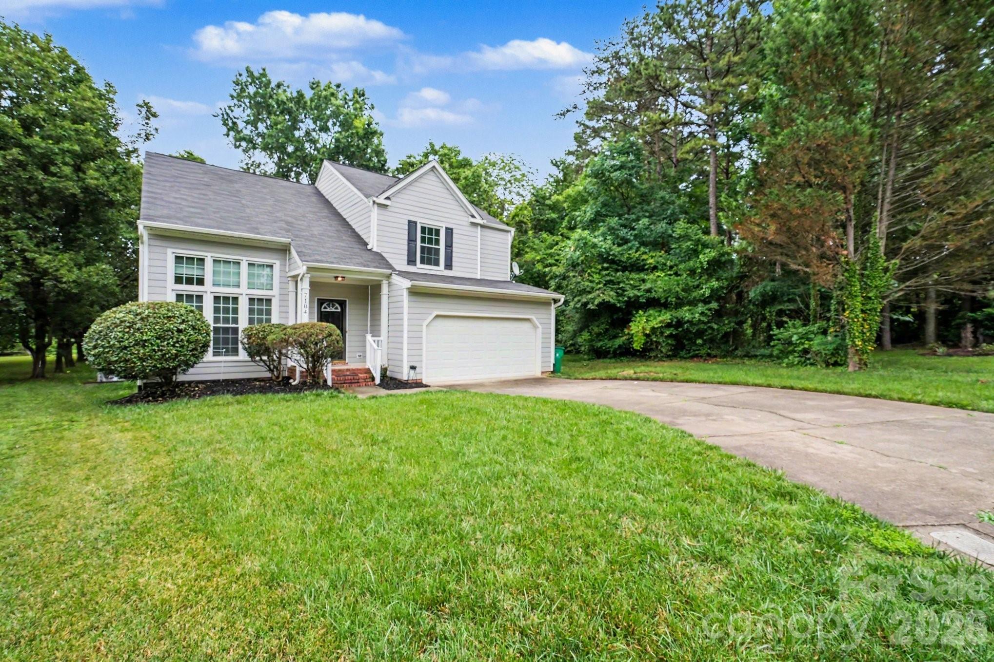 7104 Kinsmore Lane Property Photo 4