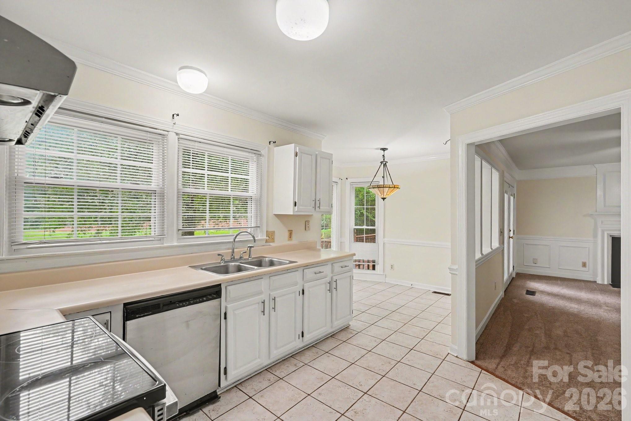 7104 Kinsmore Lane Property Photo 13