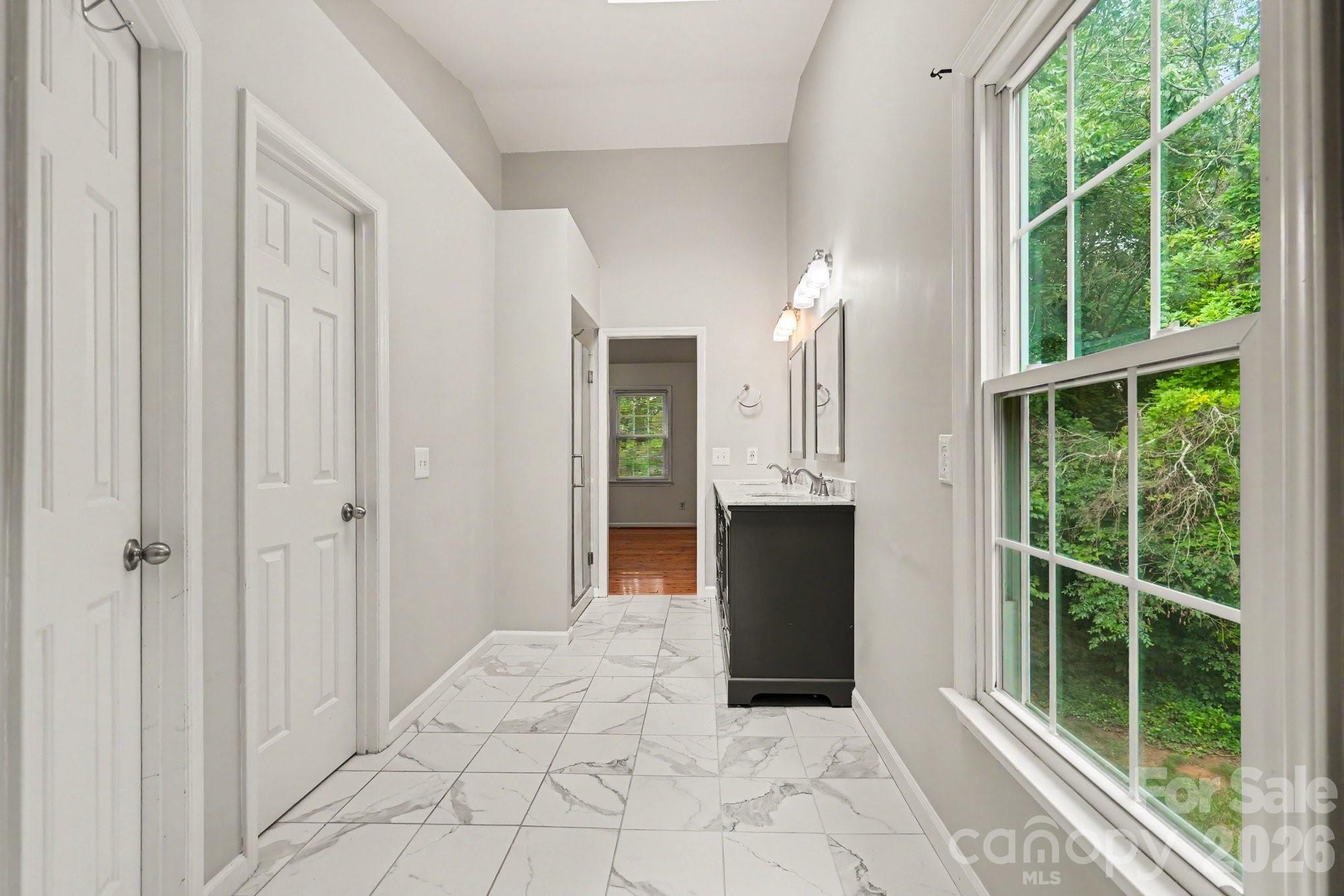 7104 Kinsmore Lane Property Photo 16