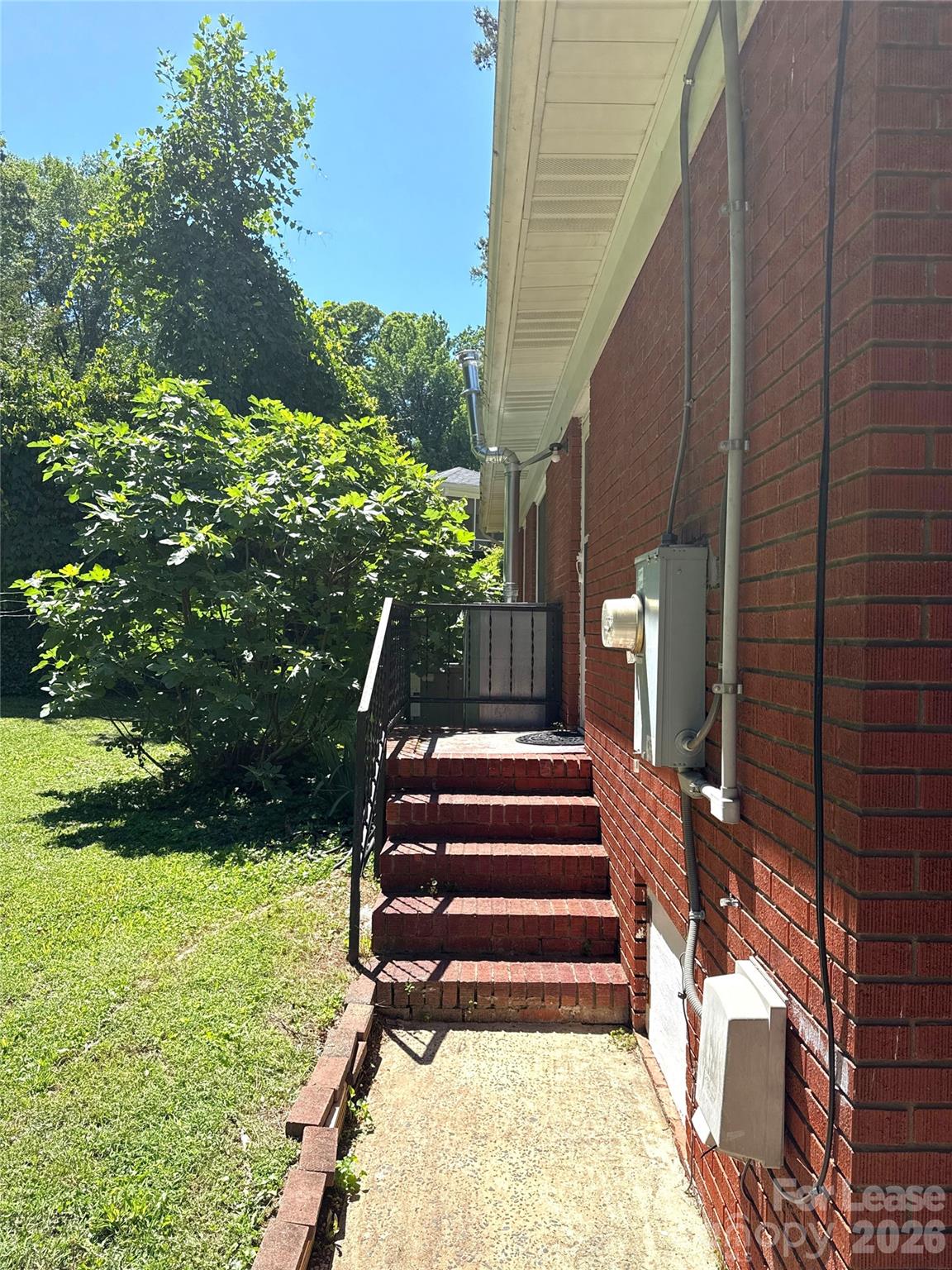 932 Hickory Nut Street Property Photo 16