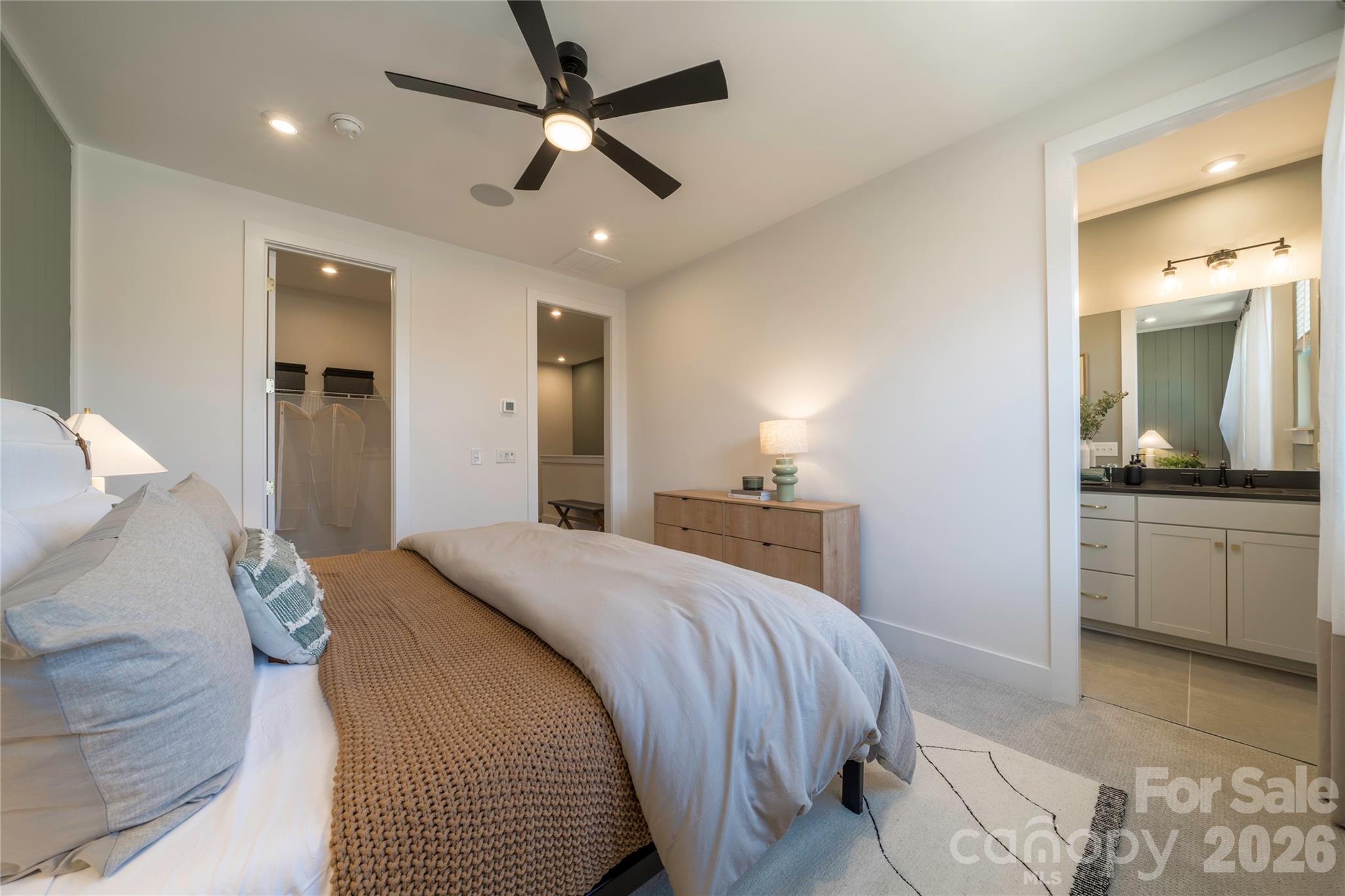 1523 Levy Way Property Photo 15