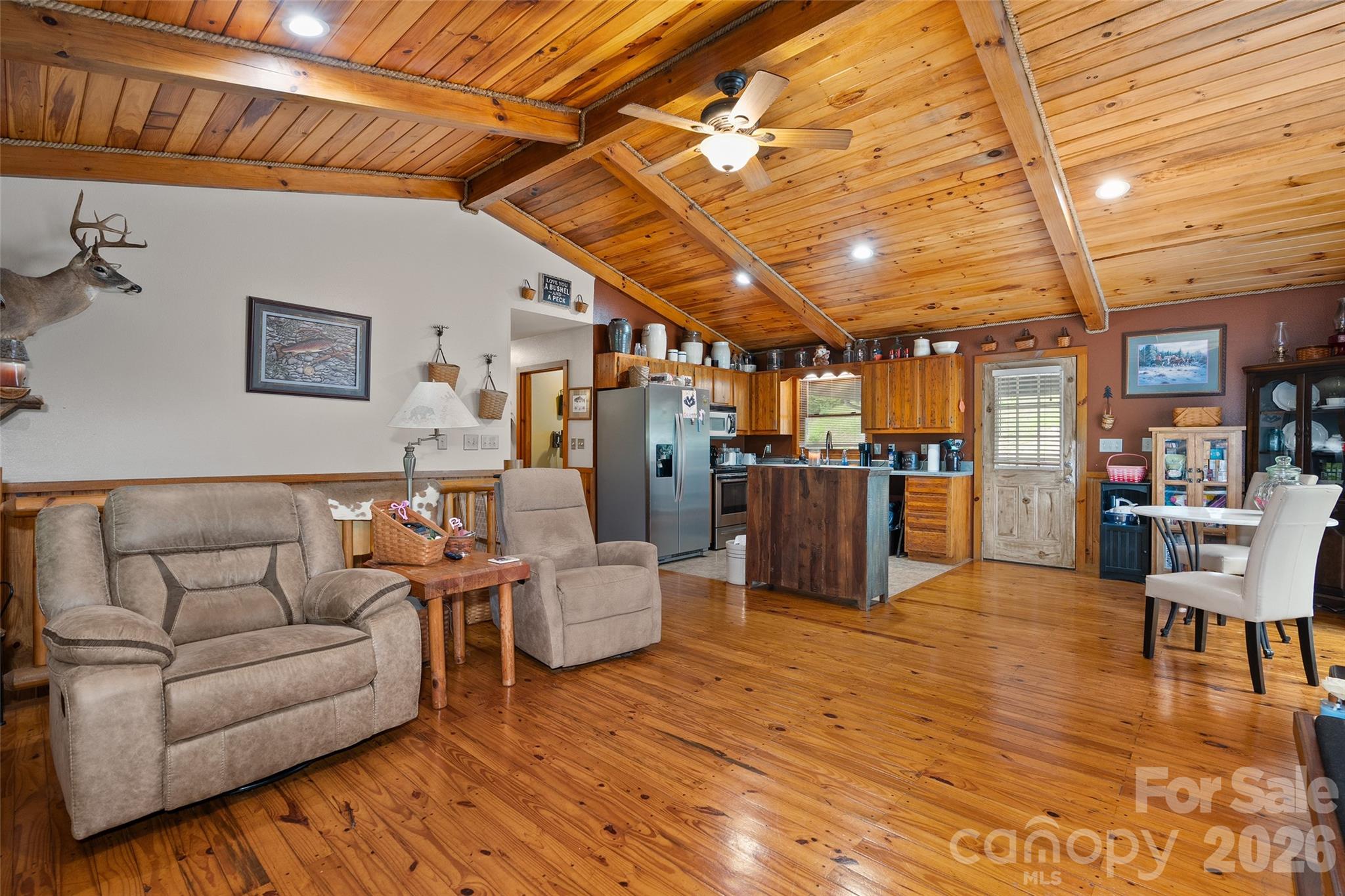 125 Harris Circle Property Photo 8
