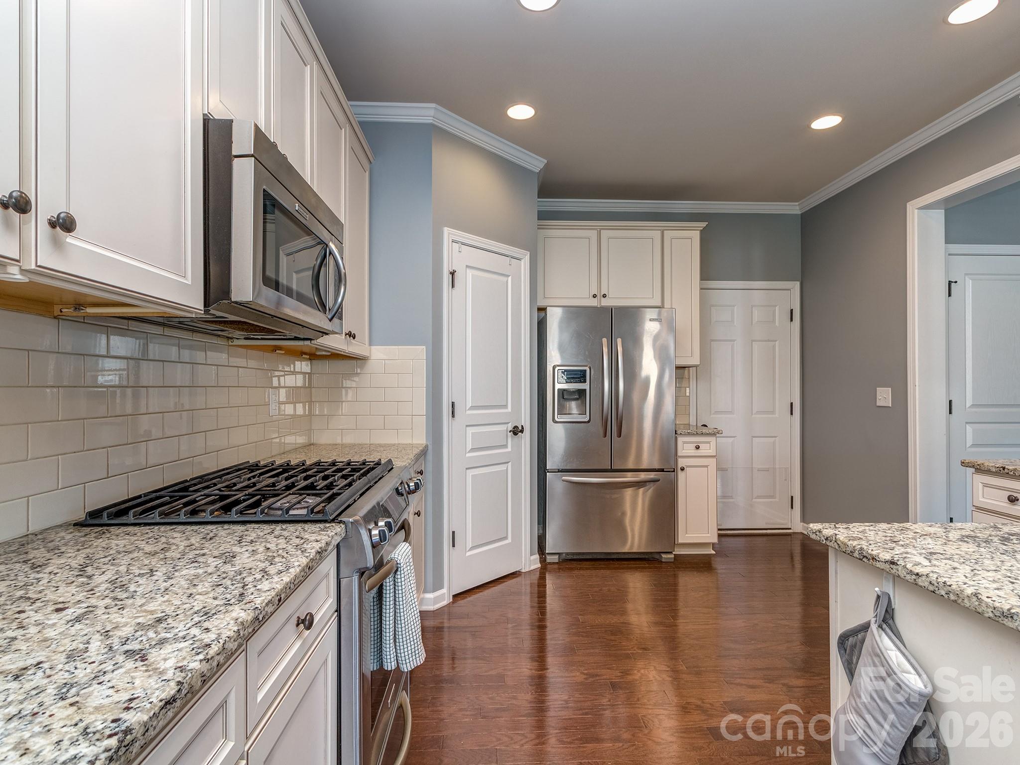 1839 Royal Gorge Avenue Property Photo 16