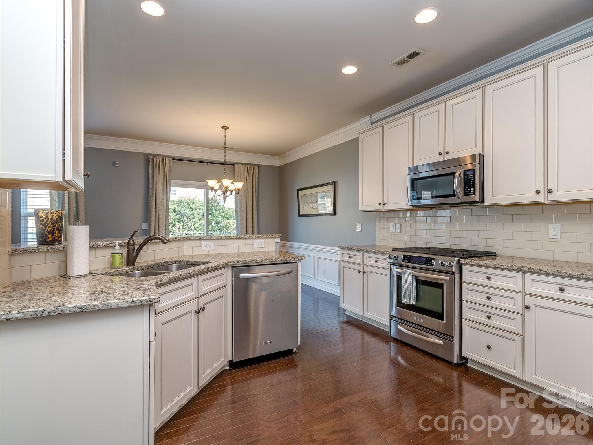 1839 Royal Gorge Avenue Property Photo 18