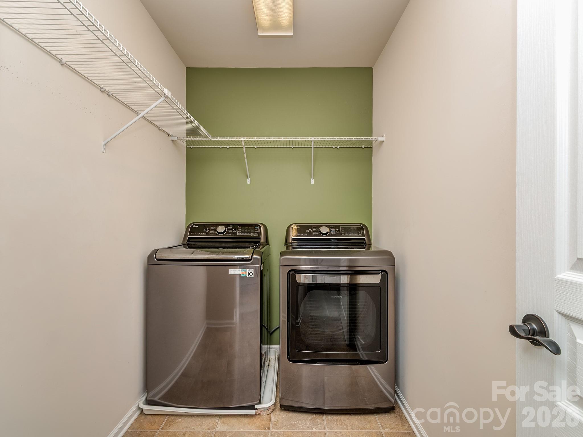 1839 Royal Gorge Avenue Property Photo 31