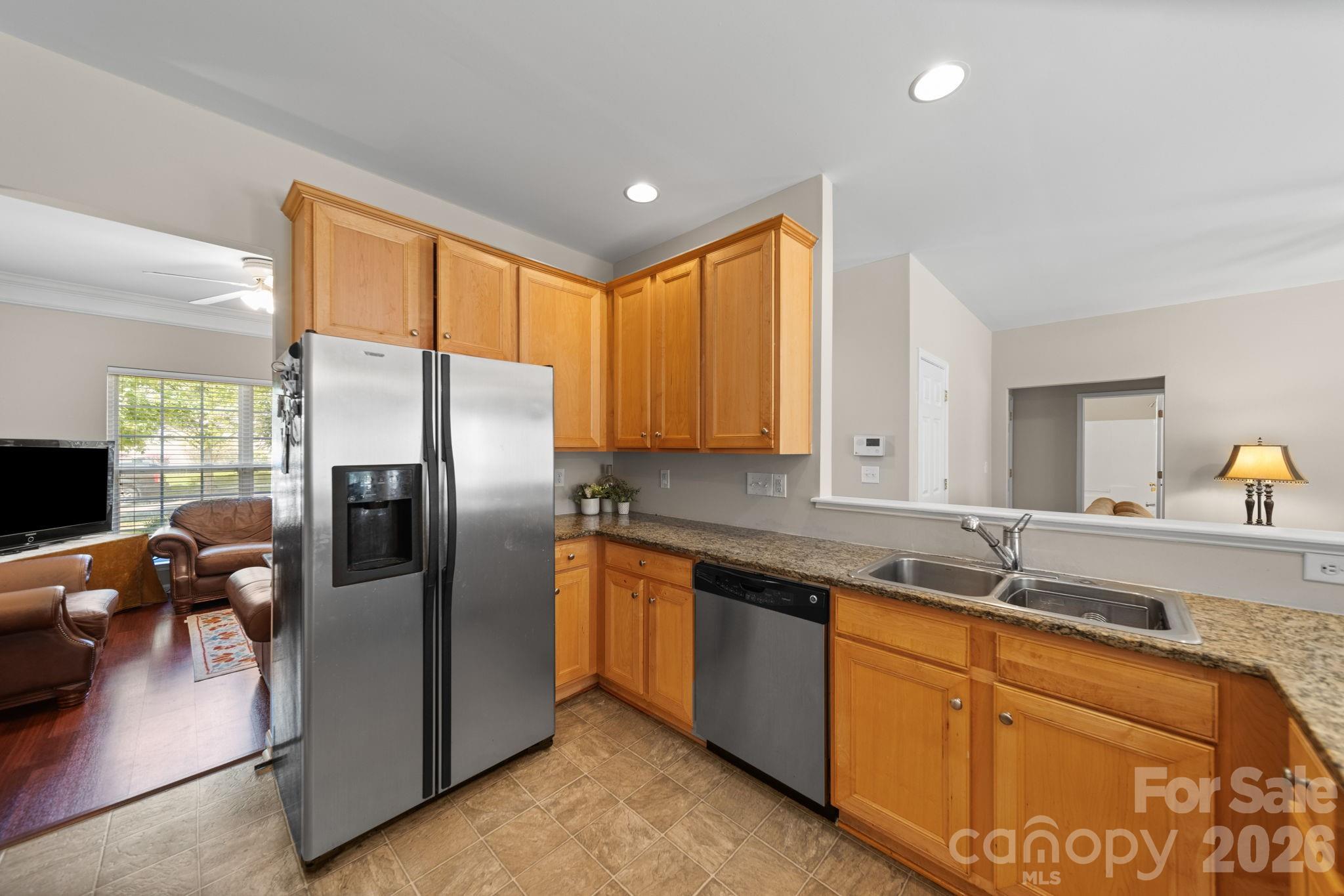 6403 Sackett Way Property Photo 4