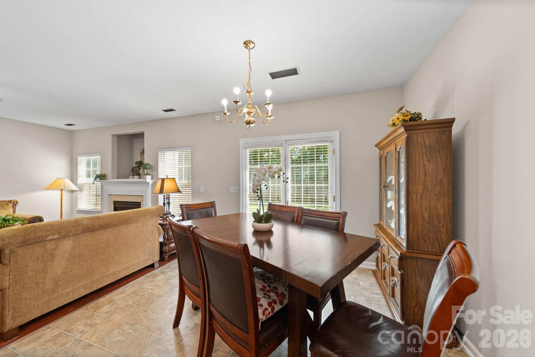 6403 Sackett Way Property Photo 8