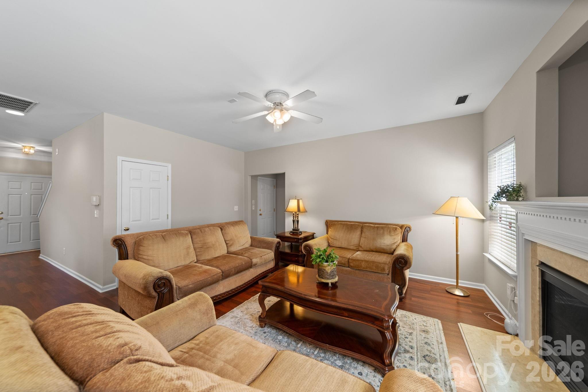 6403 Sackett Way Property Photo 10