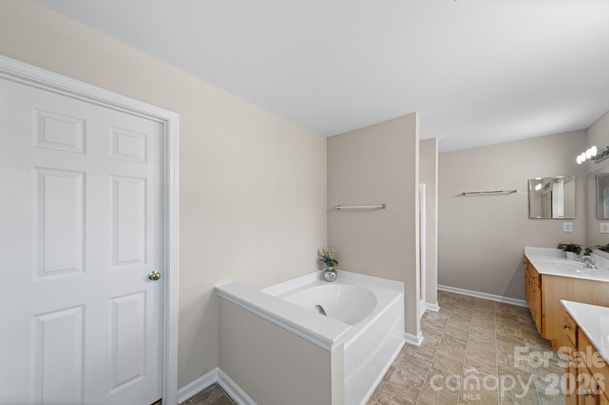 6403 Sackett Way Property Photo 15