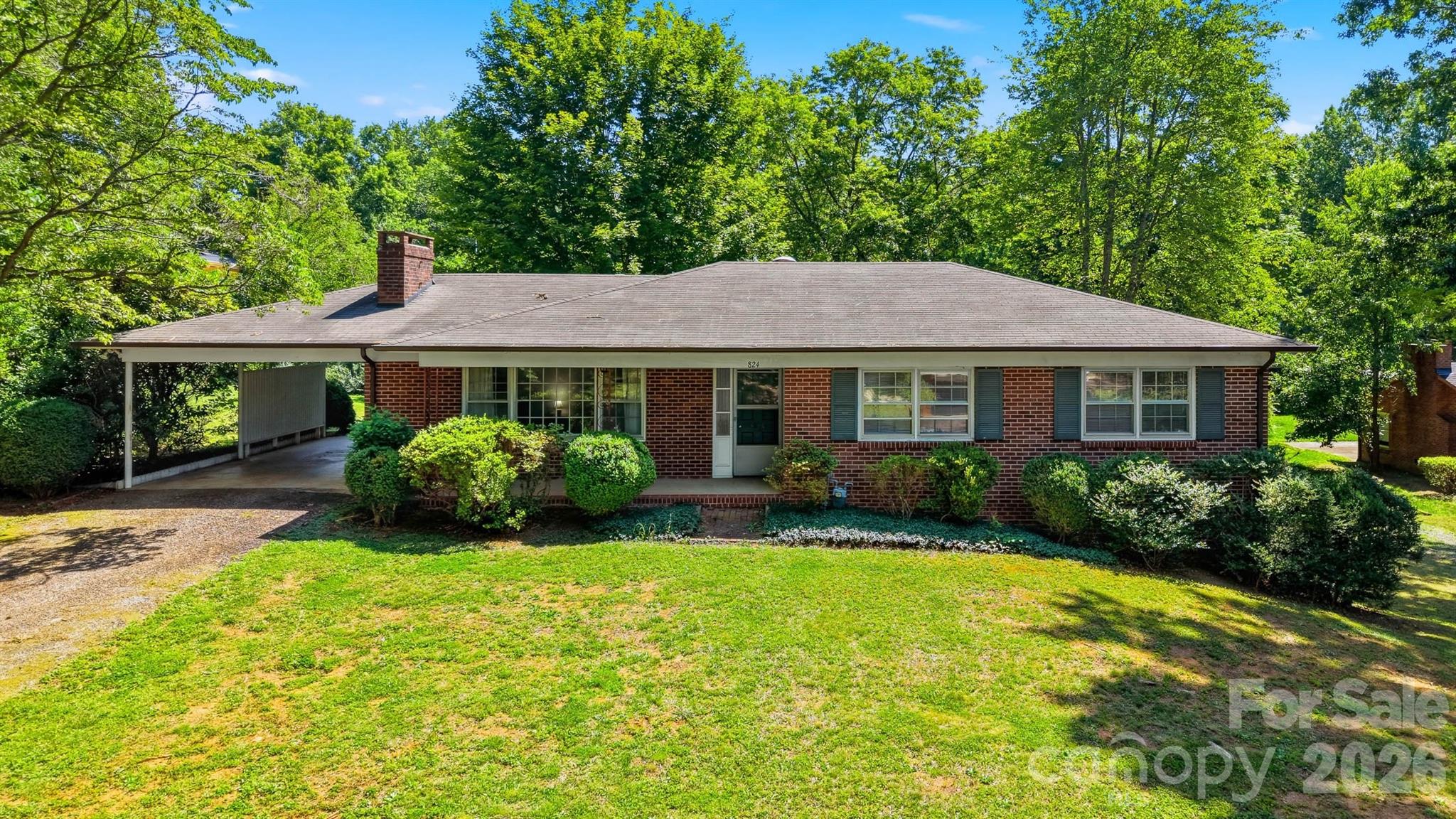 824 Ne Powell Road Property Photo 1