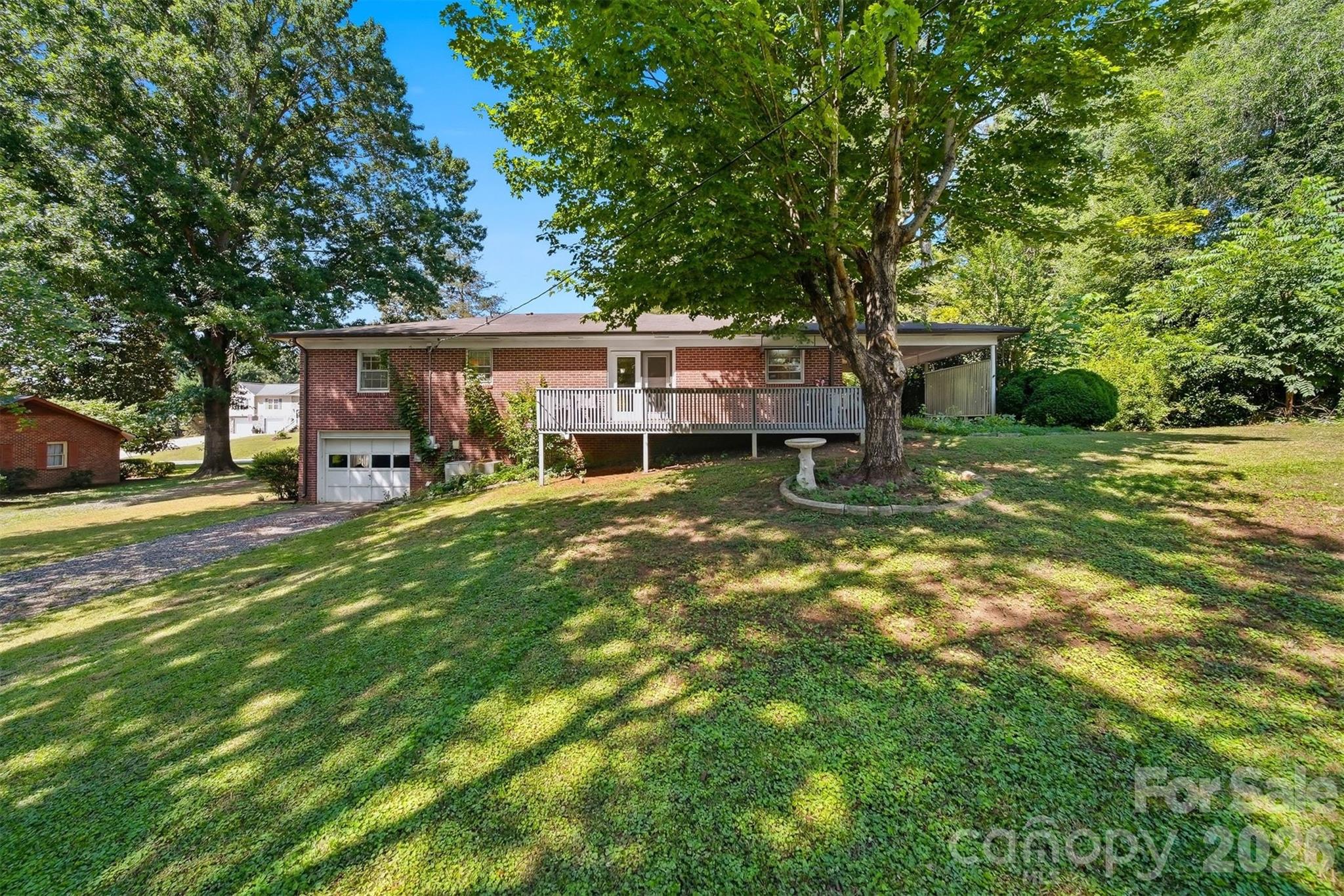 824 Ne Powell Road Property Photo 3