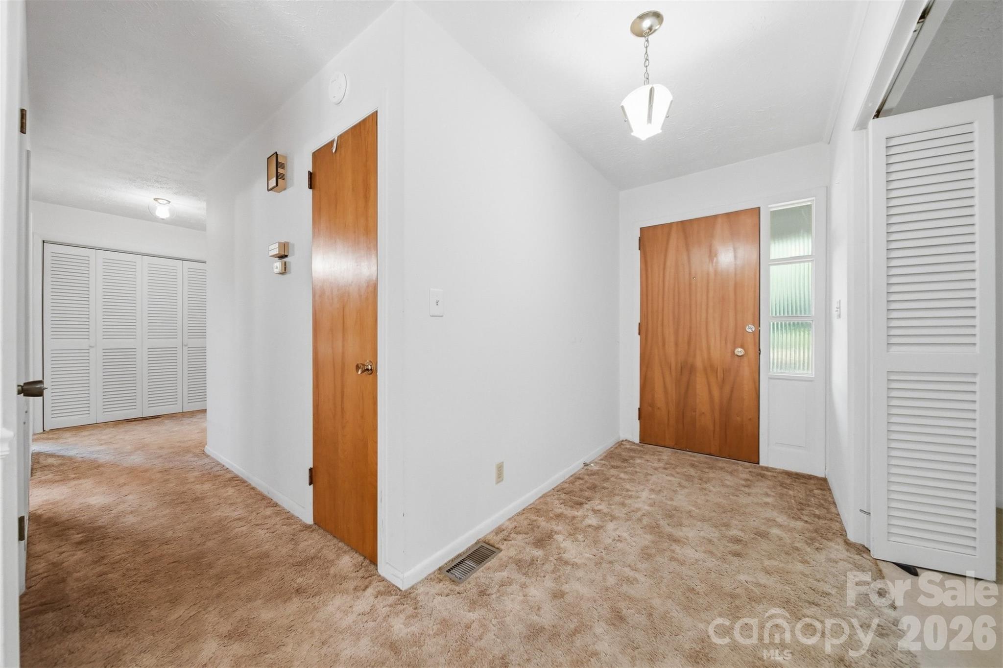824 Ne Powell Road Property Photo 4
