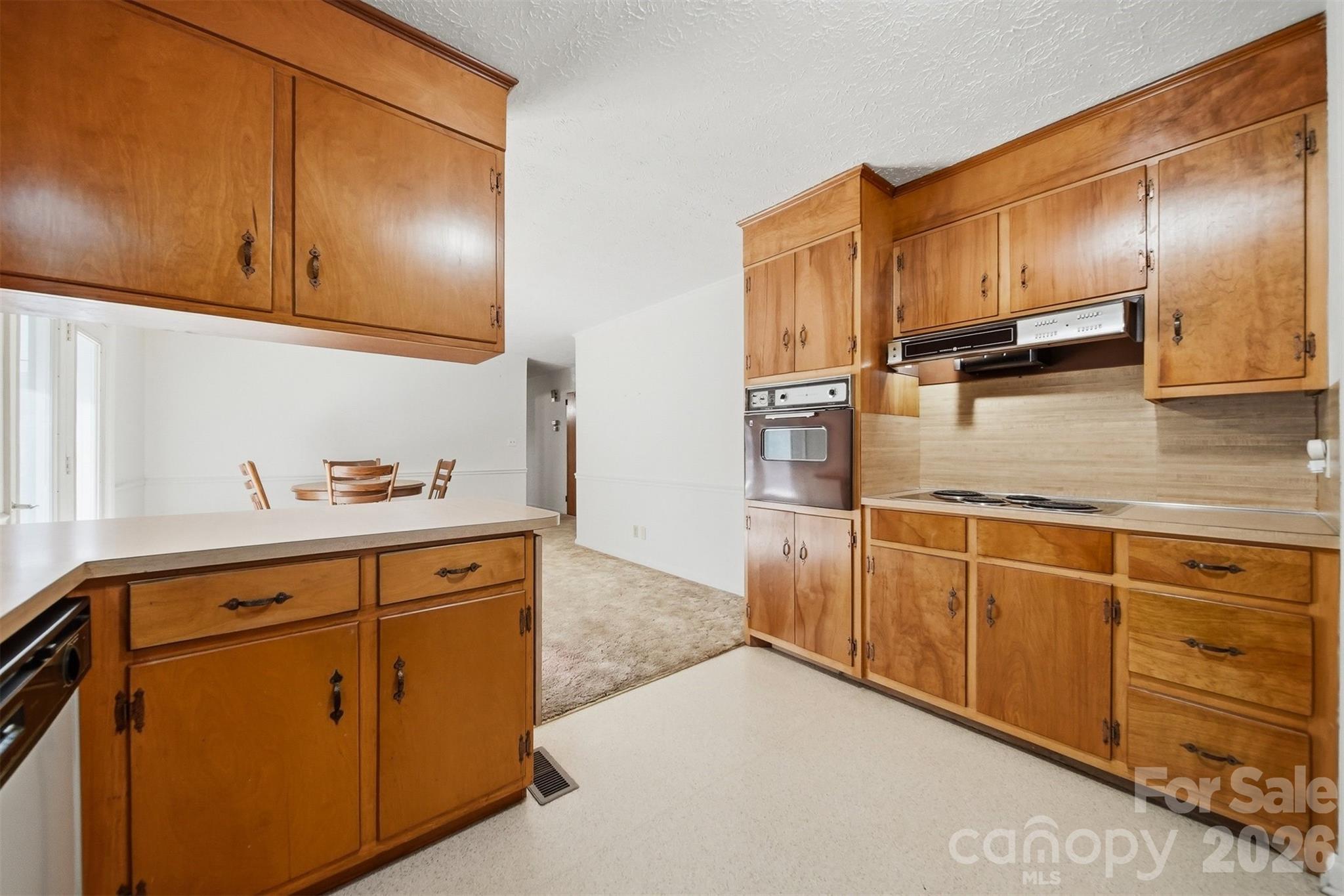824 Ne Powell Road Property Photo 5