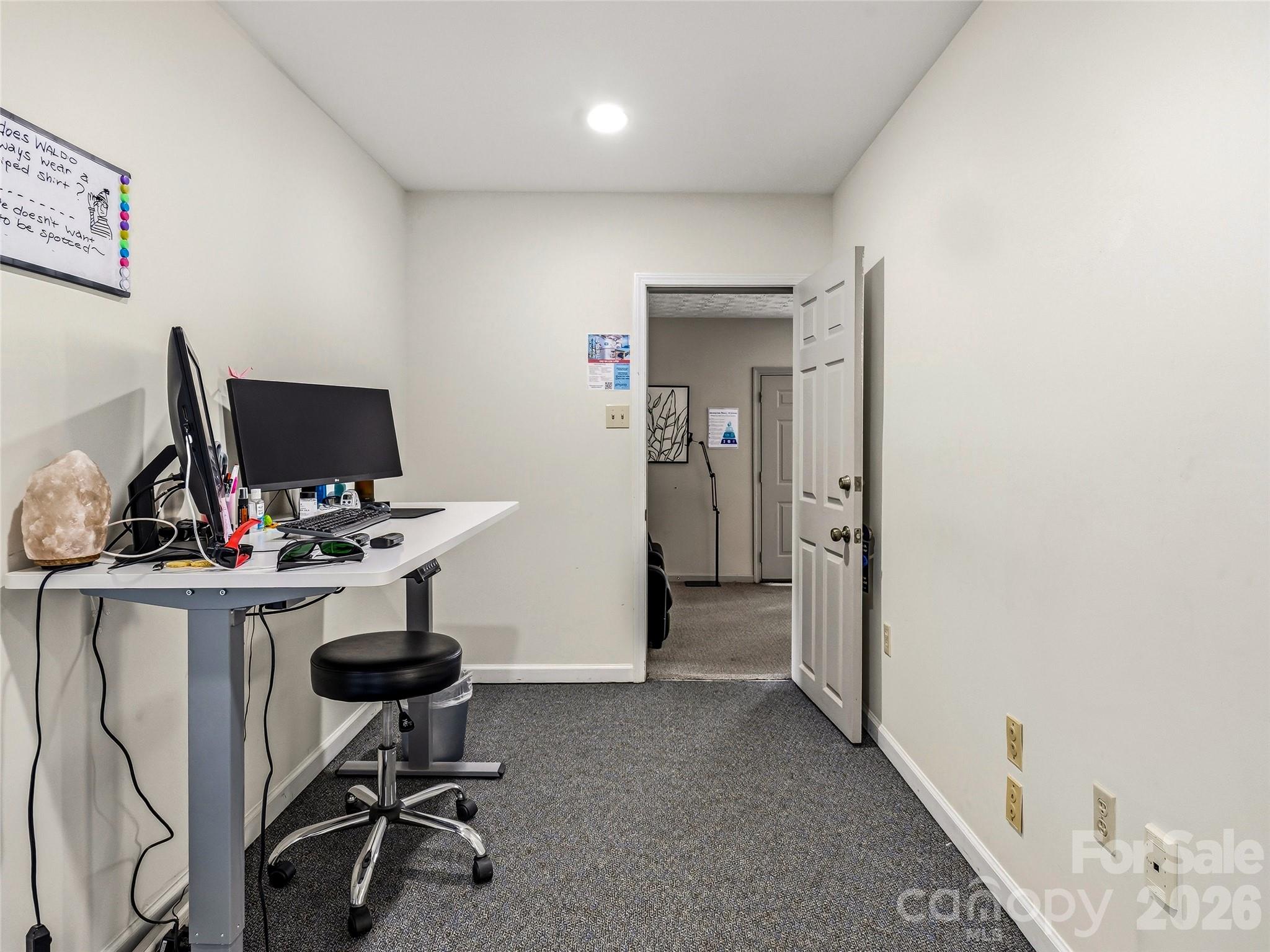 2124 Hendersonville Road Property Photo 14