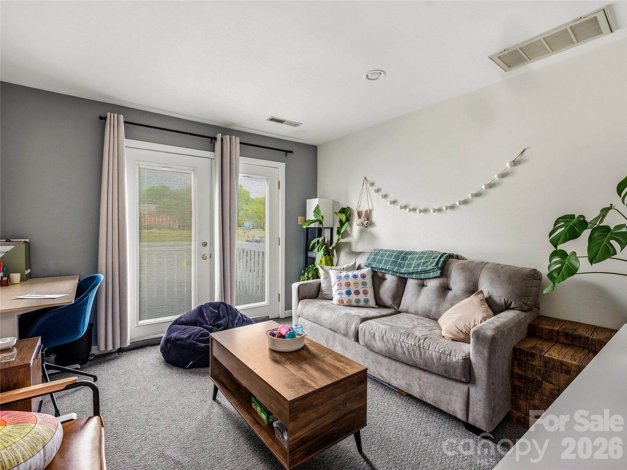 2124 Hendersonville Road Property Photo 15