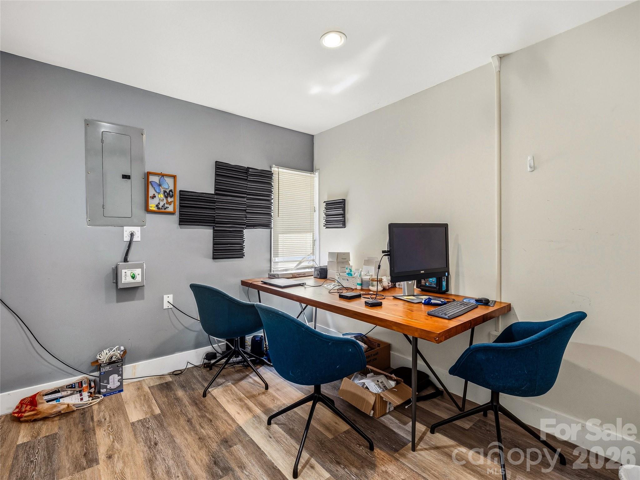 2124 Hendersonville Road Property Photo 16