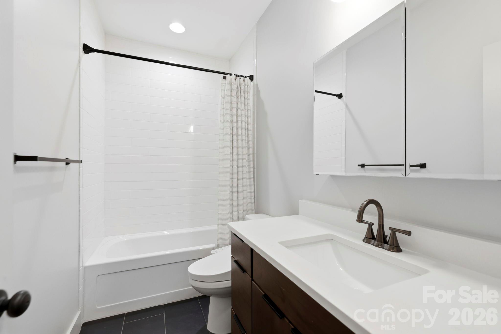31 Lilac Street 2 Property Photo 32