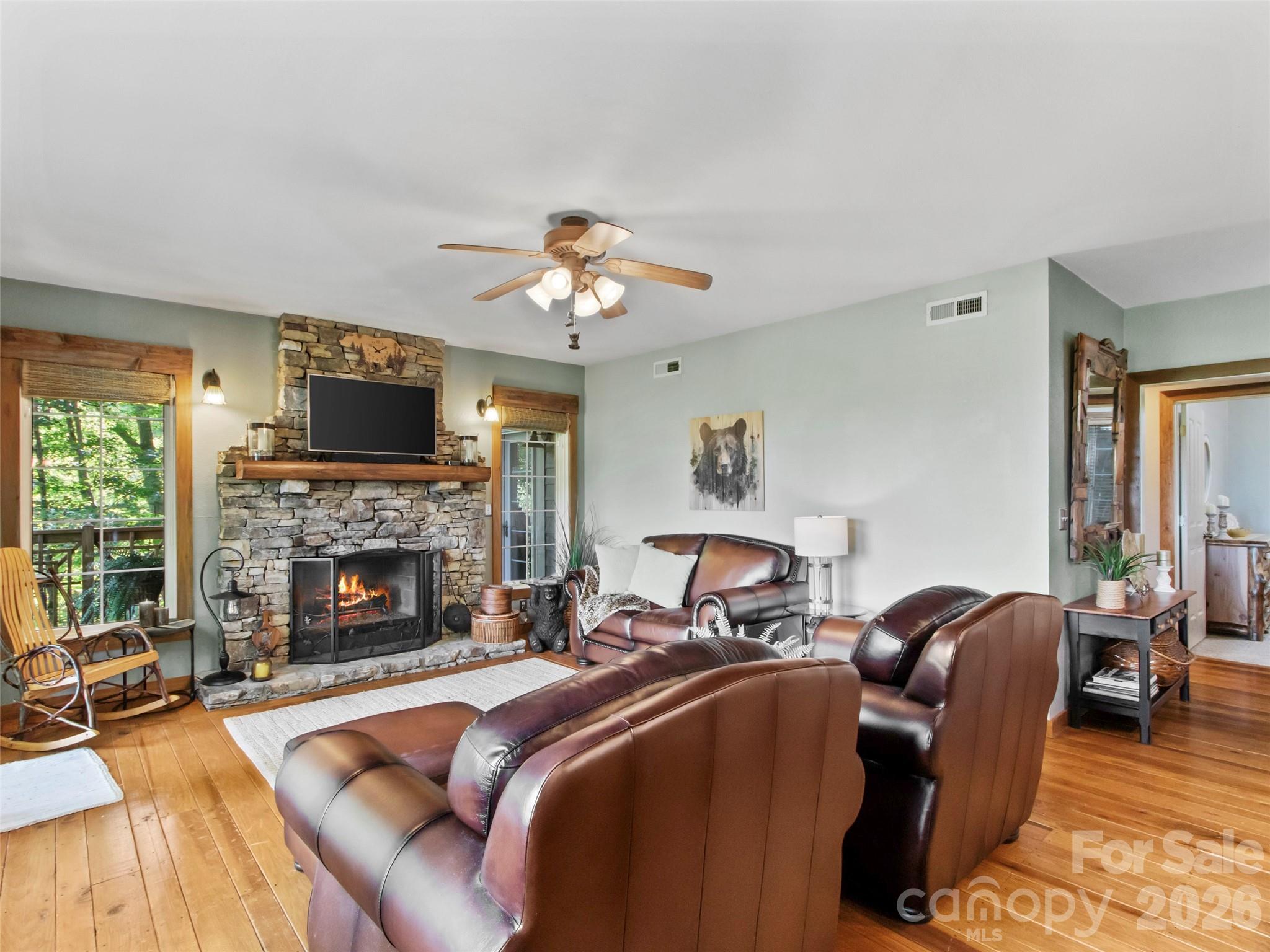 250 Creekside Way C102 Property Photo 4