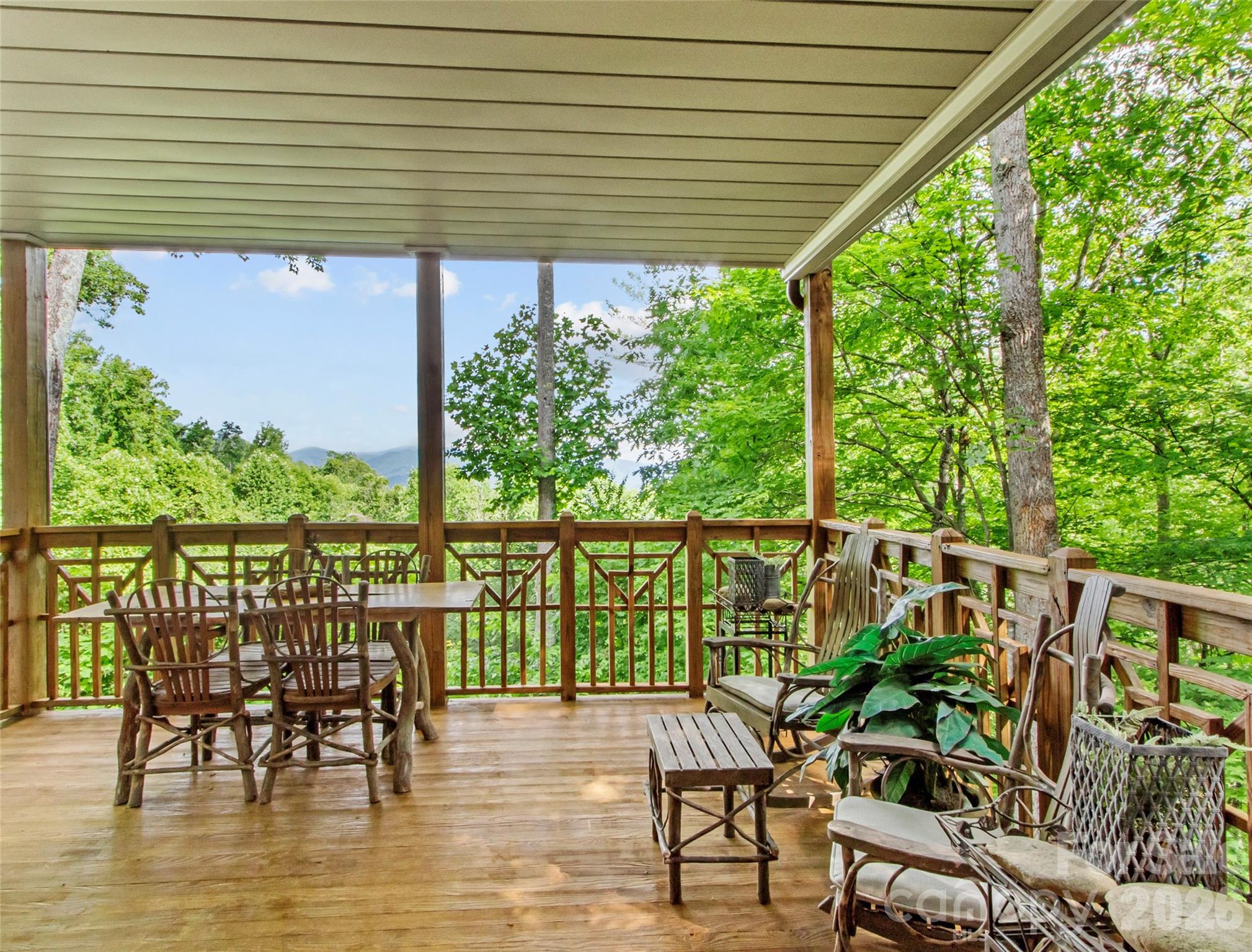 250 Creekside Way C102 Property Photo 9