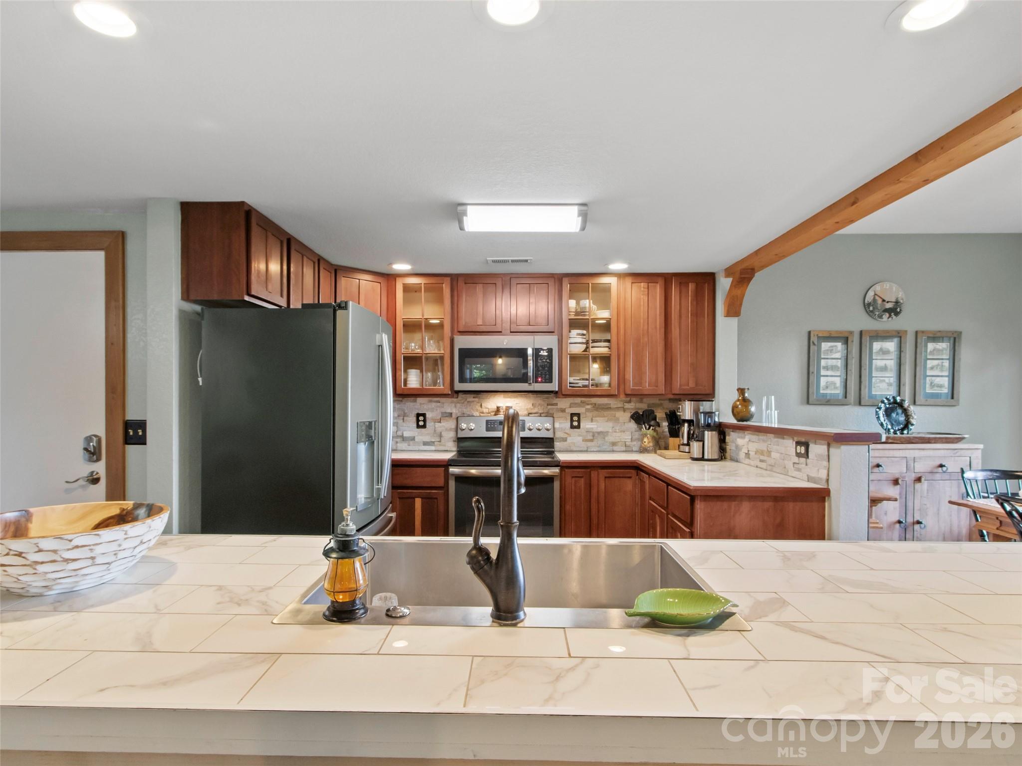 250 Creekside Way C102 Property Photo 11