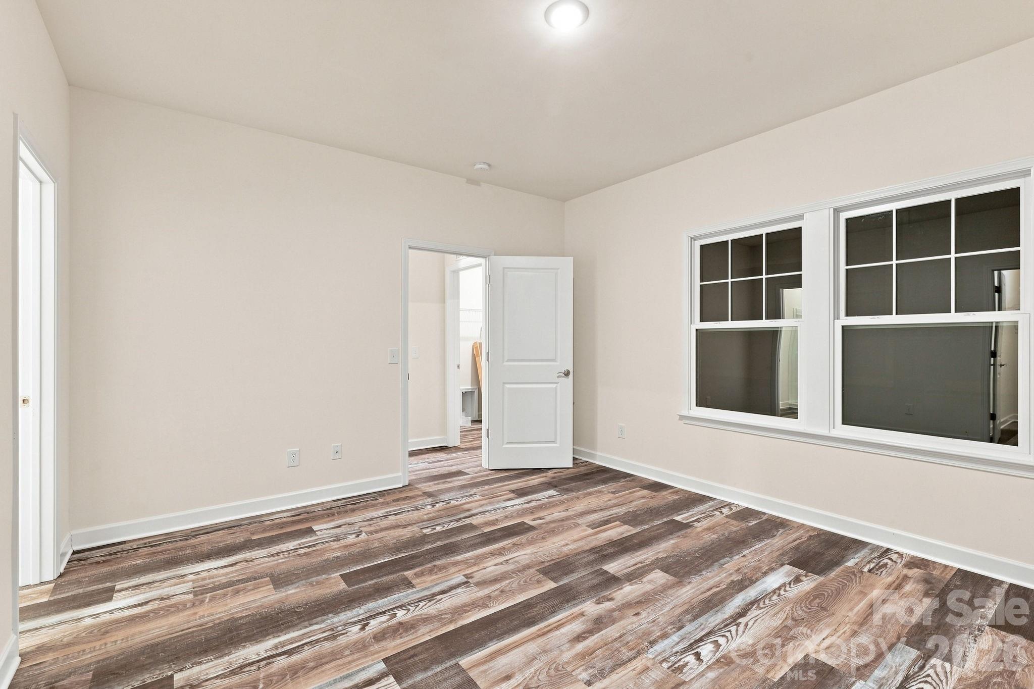 629 S Race Street Property Photo 12