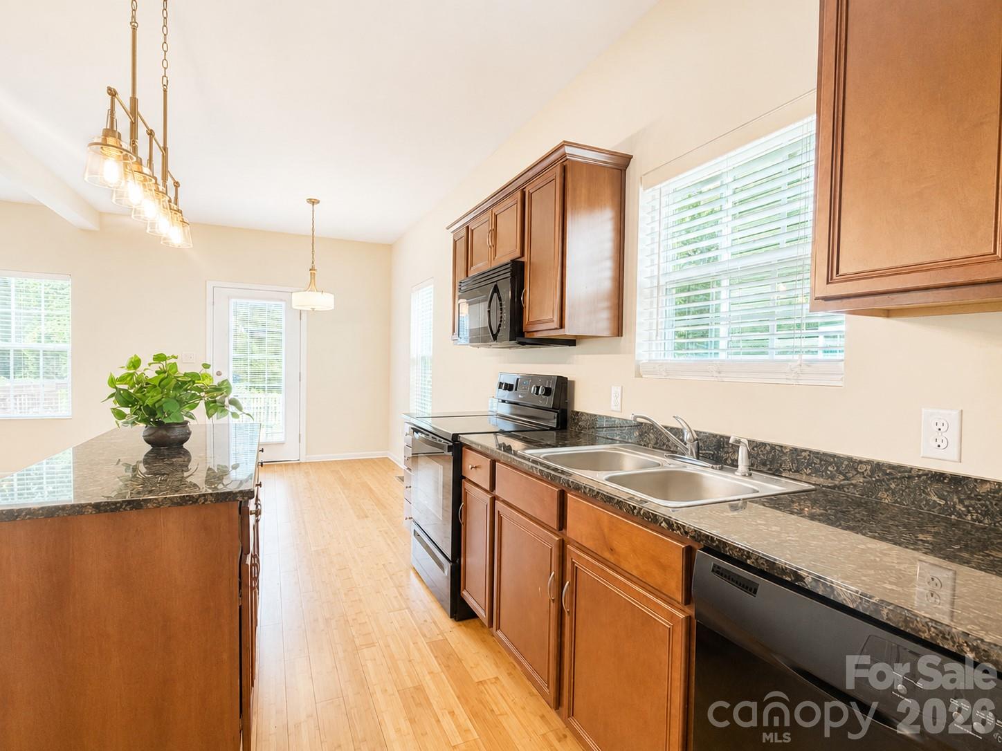 115 High Bluff Circle Property Photo 3