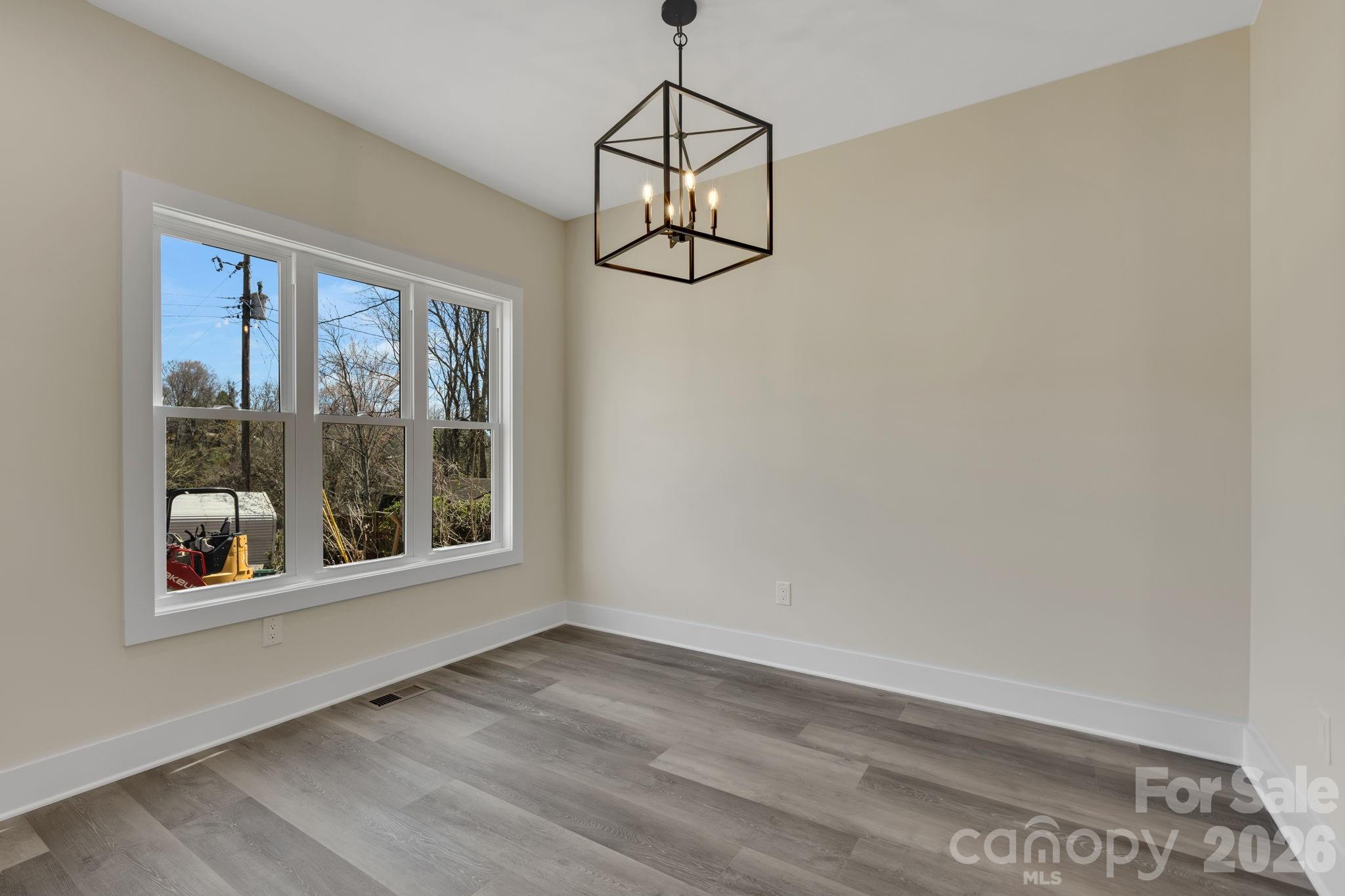 31 Elkwood Avenue Property Photo 29