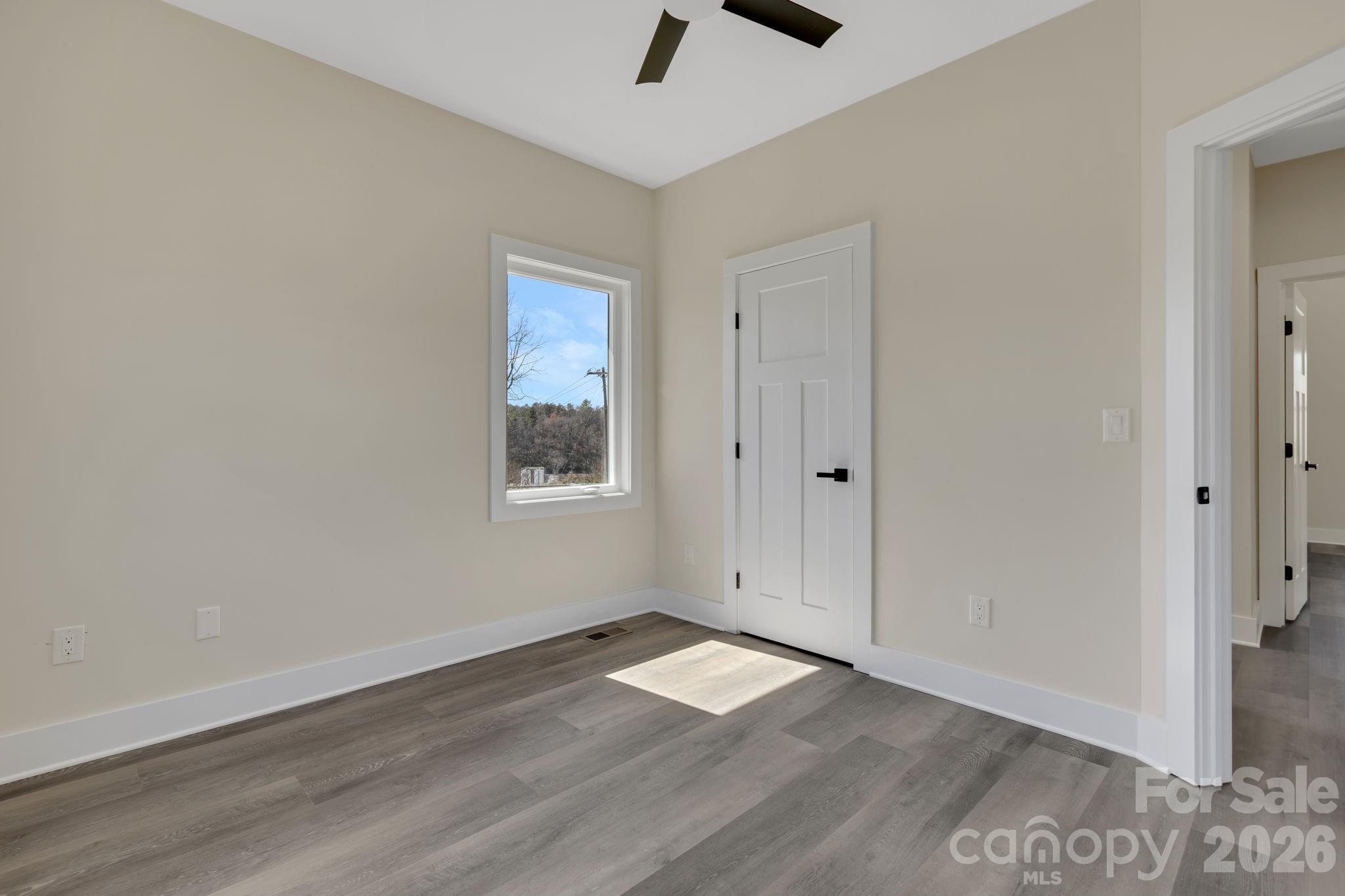31 Elkwood Avenue Property Photo 33