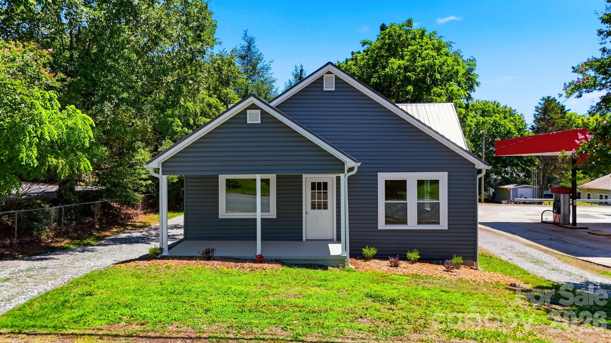 1303 S Sterling Street Property Photo 1