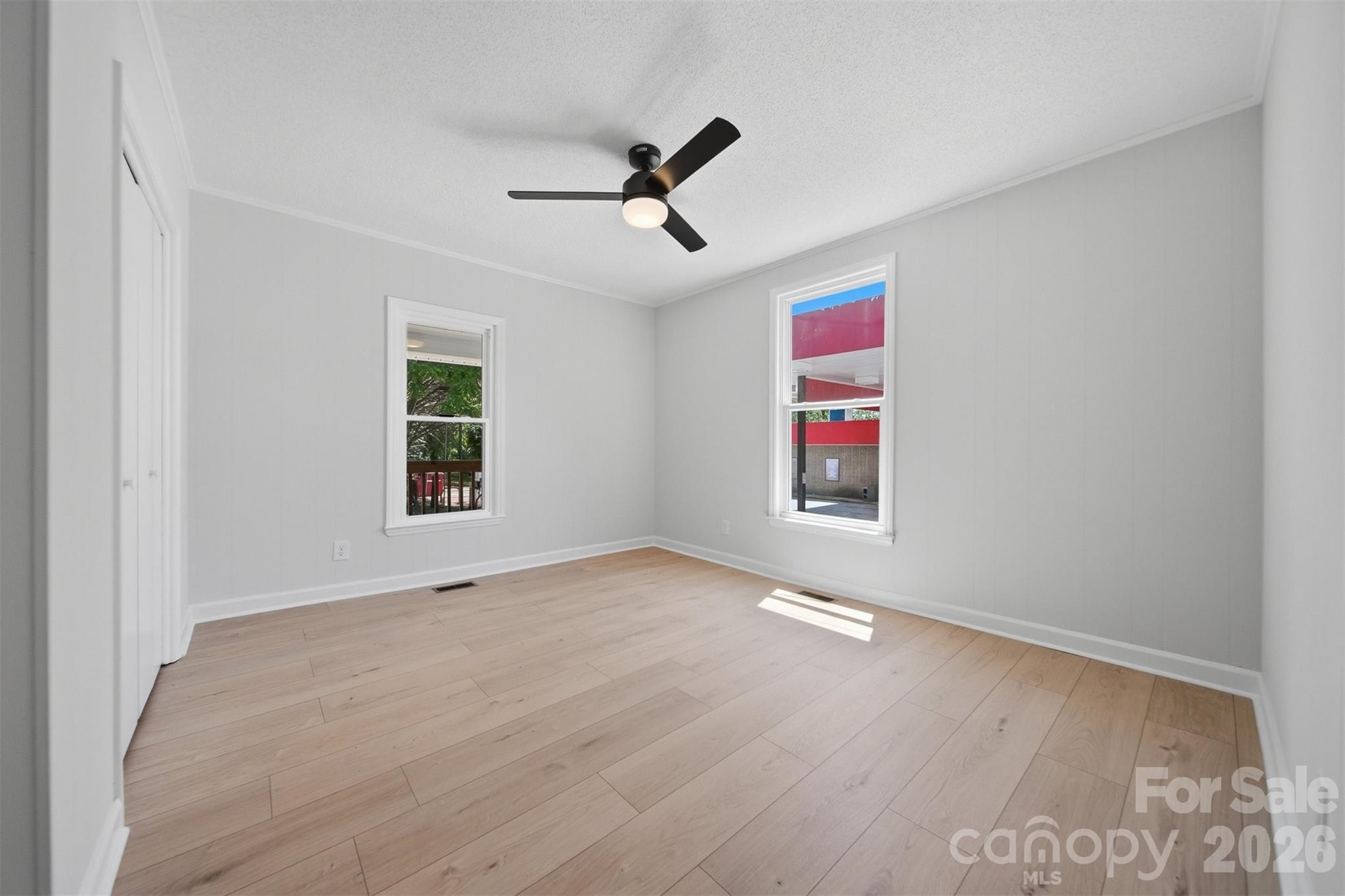 1303 S Sterling Street Property Photo 18