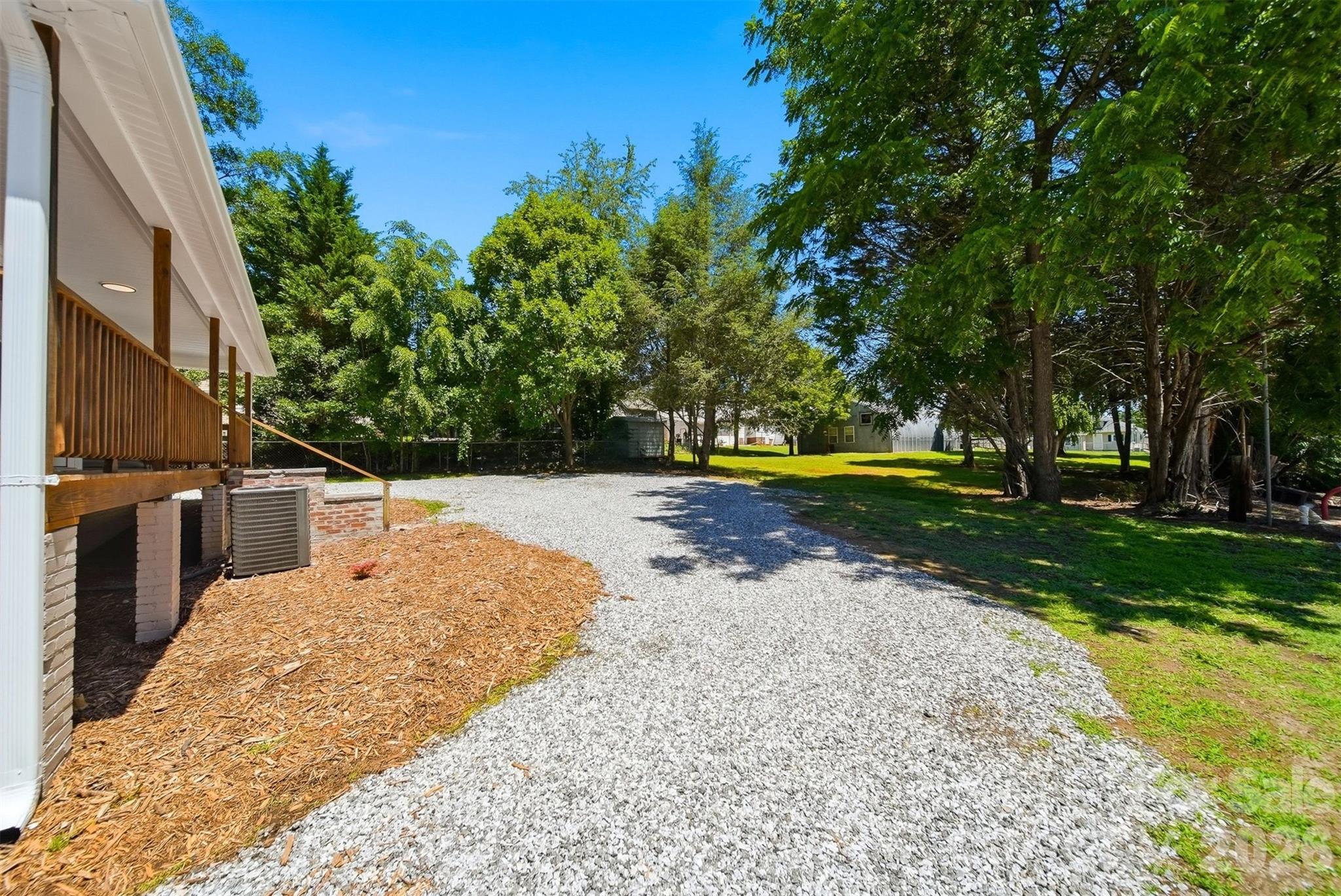 1303 S Sterling Street Property Photo 21
