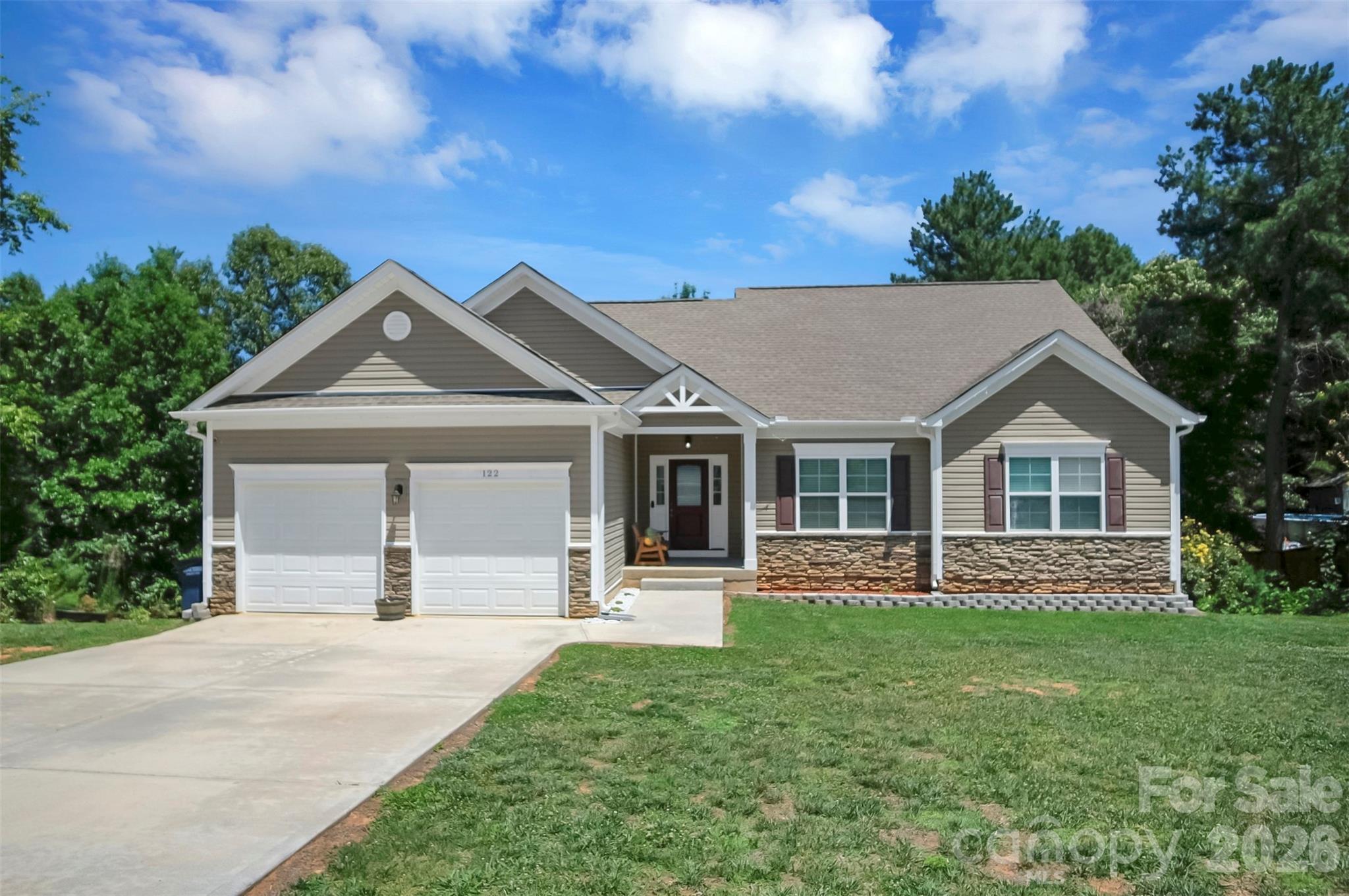122 Windstone Drive Property Photo 2