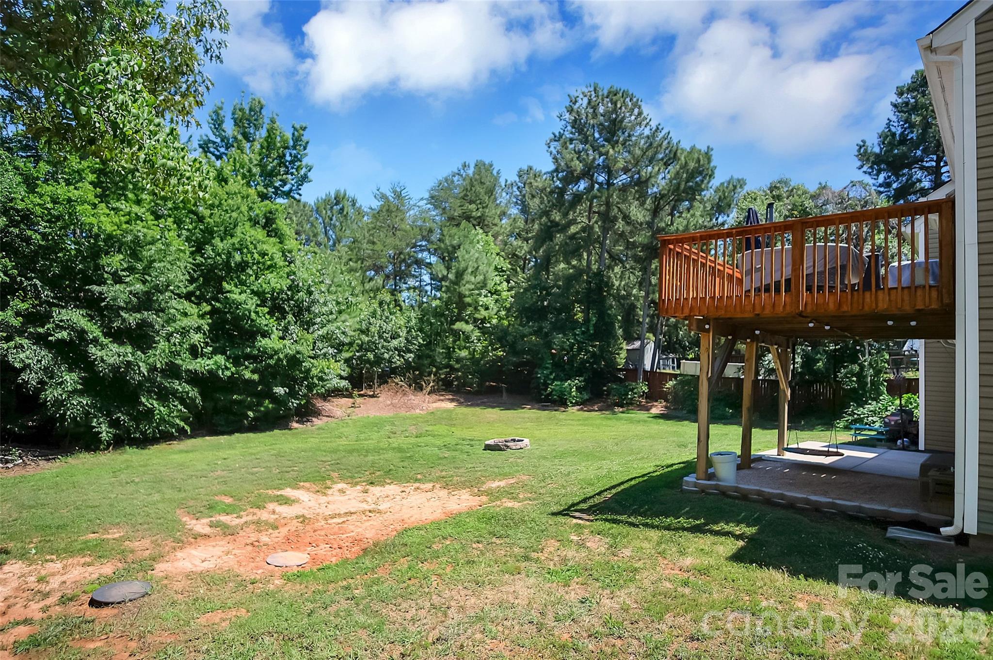 122 Windstone Drive Property Photo 3