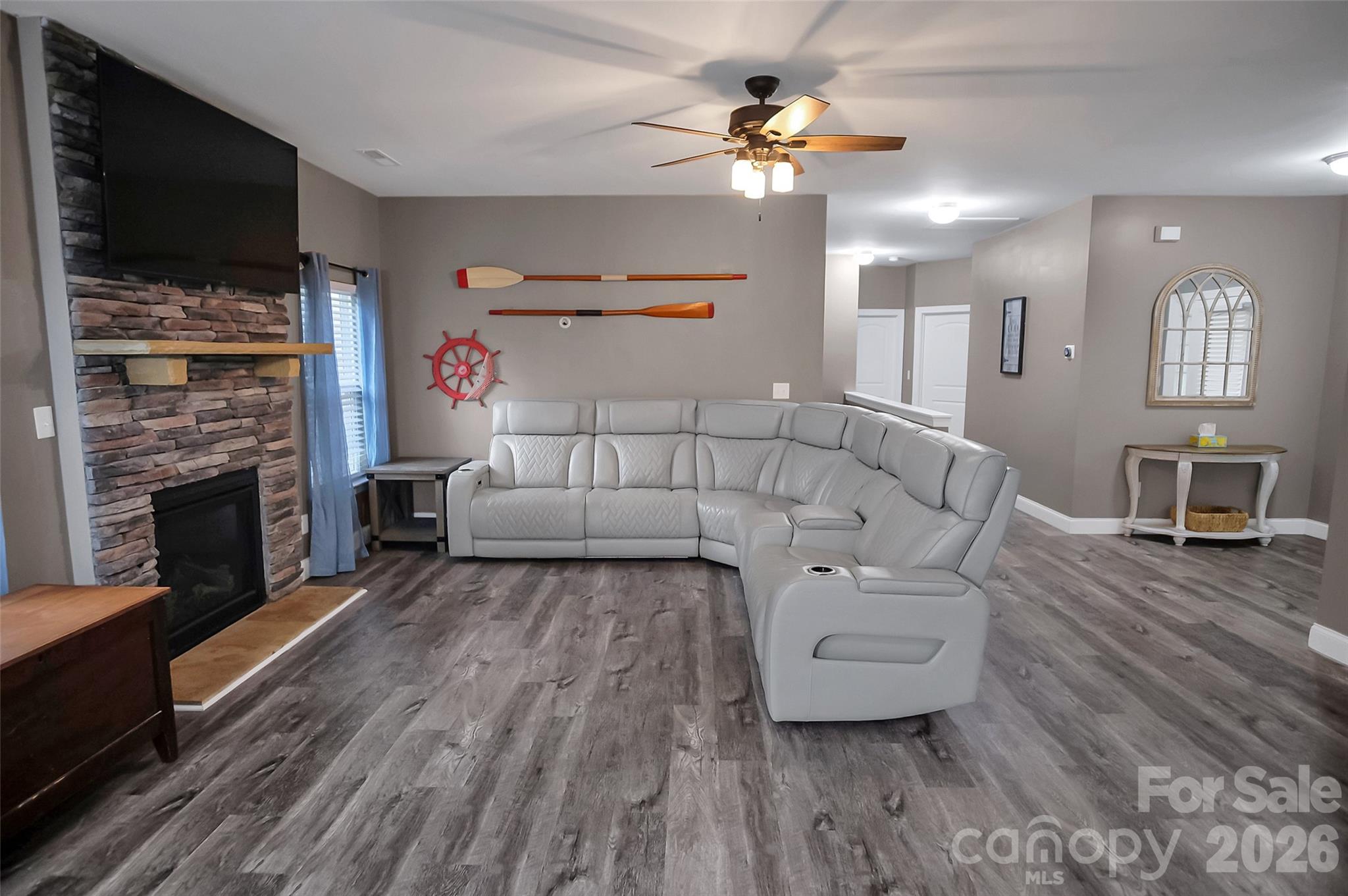 122 Windstone Drive Property Photo 8