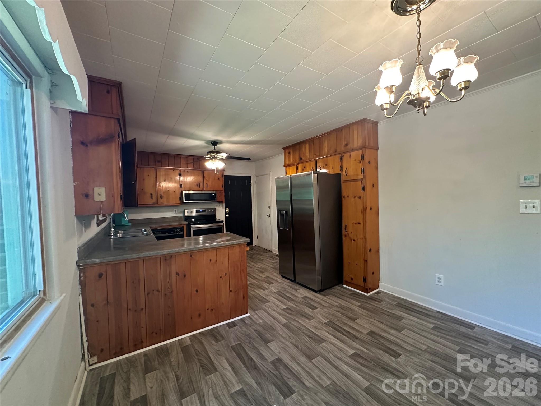 2939 Links Drive Property Photo 3