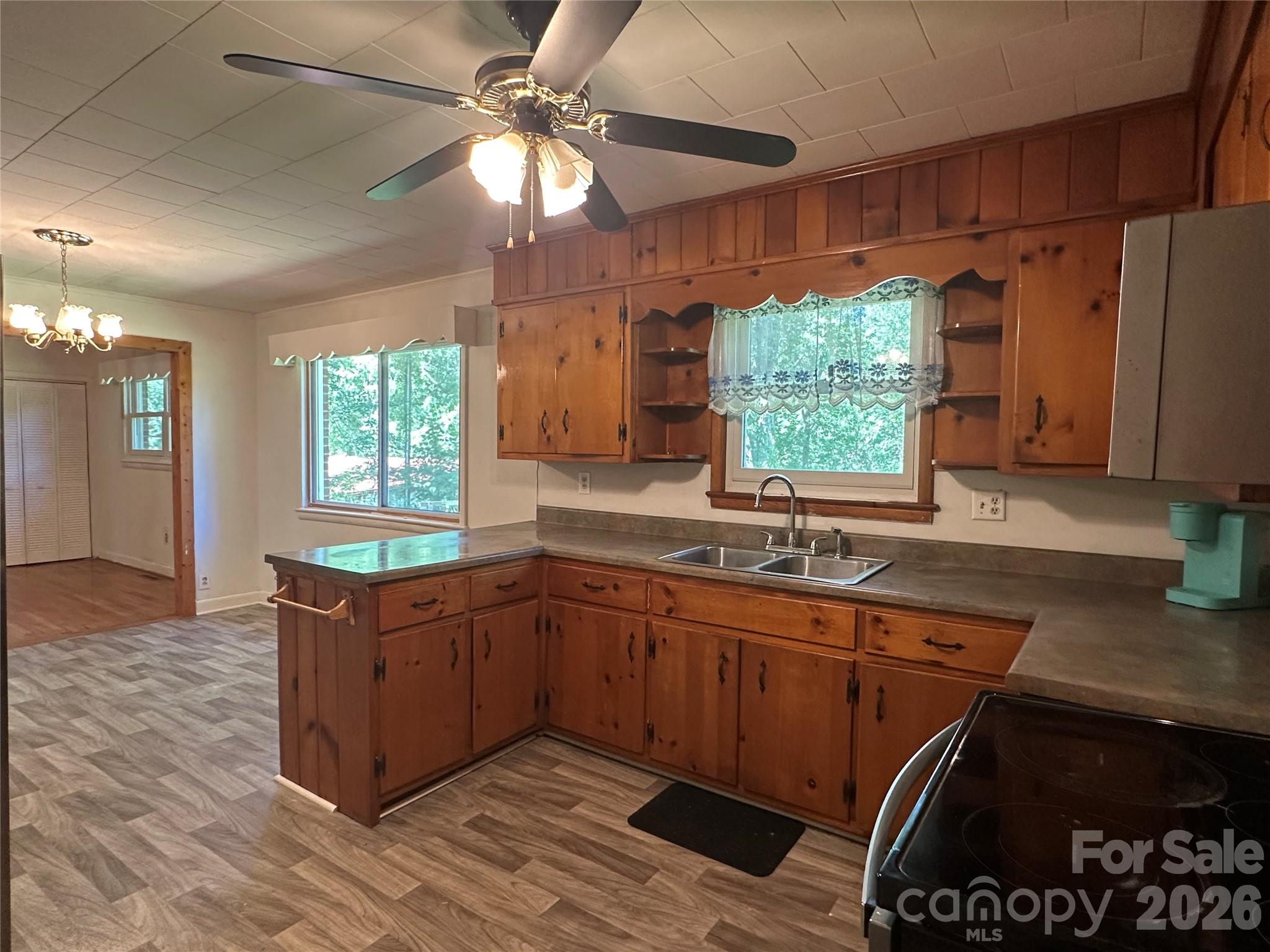 2939 Links Drive Property Photo 4