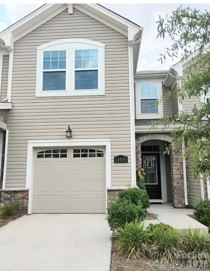 15640 Little Bluestem Street Property Photo 2